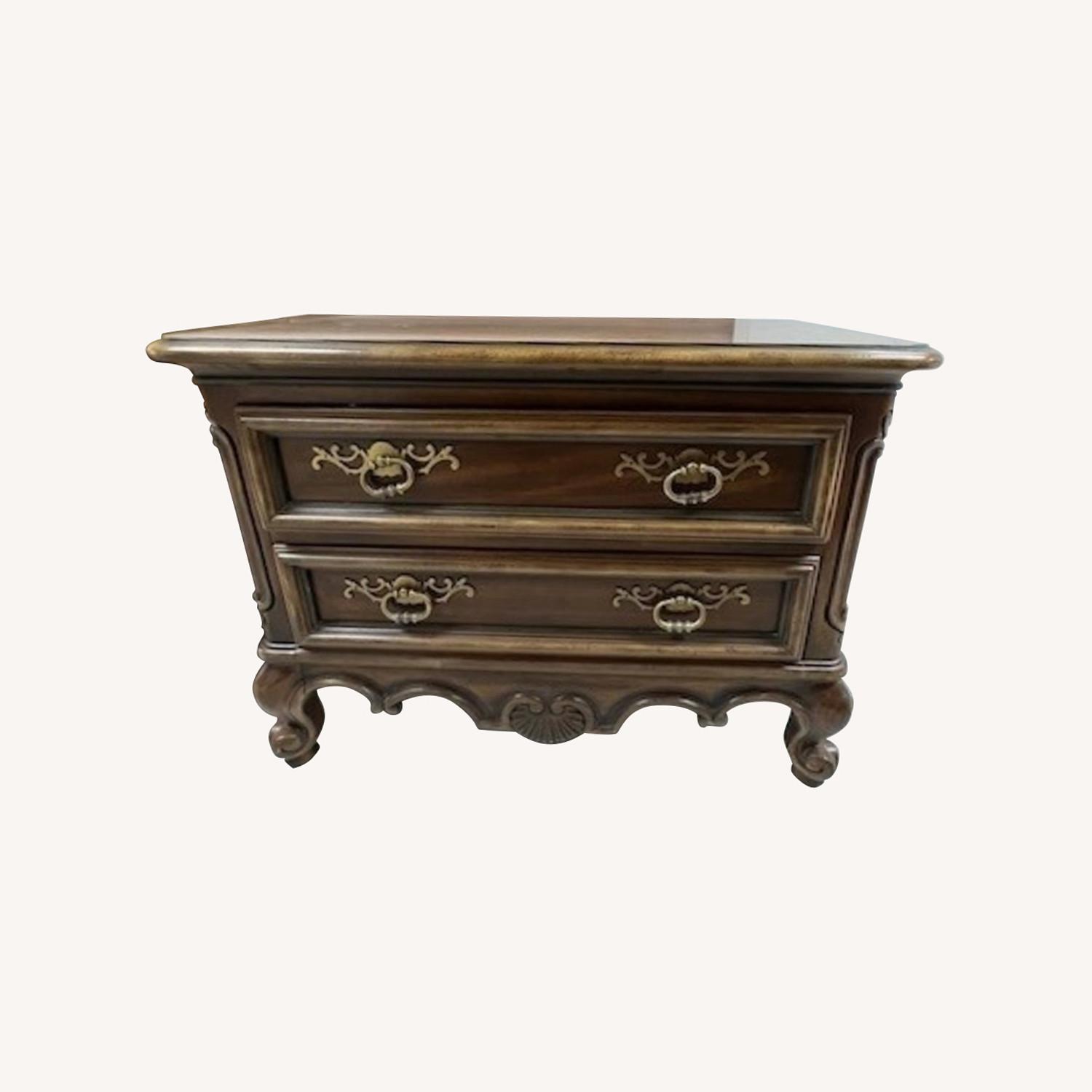 Drexel Heritage Nightstand End Tables Pair - image-0
