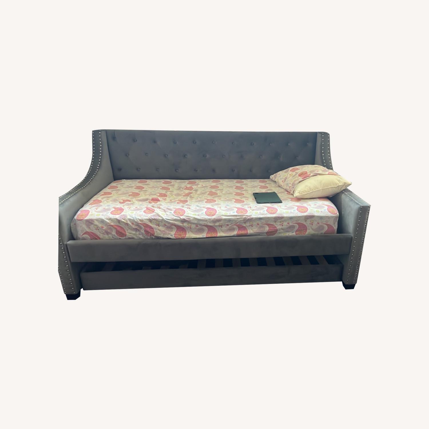 Raymour Flanigan Day Bed