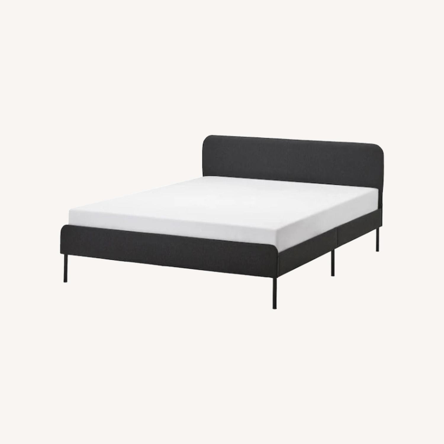 ‼️2月7日までの出品‼️IKEA SLATTUM ダブルベッドフレーム&マットレス IKEA Slattum Upholstered Bed Frame - AptDeco