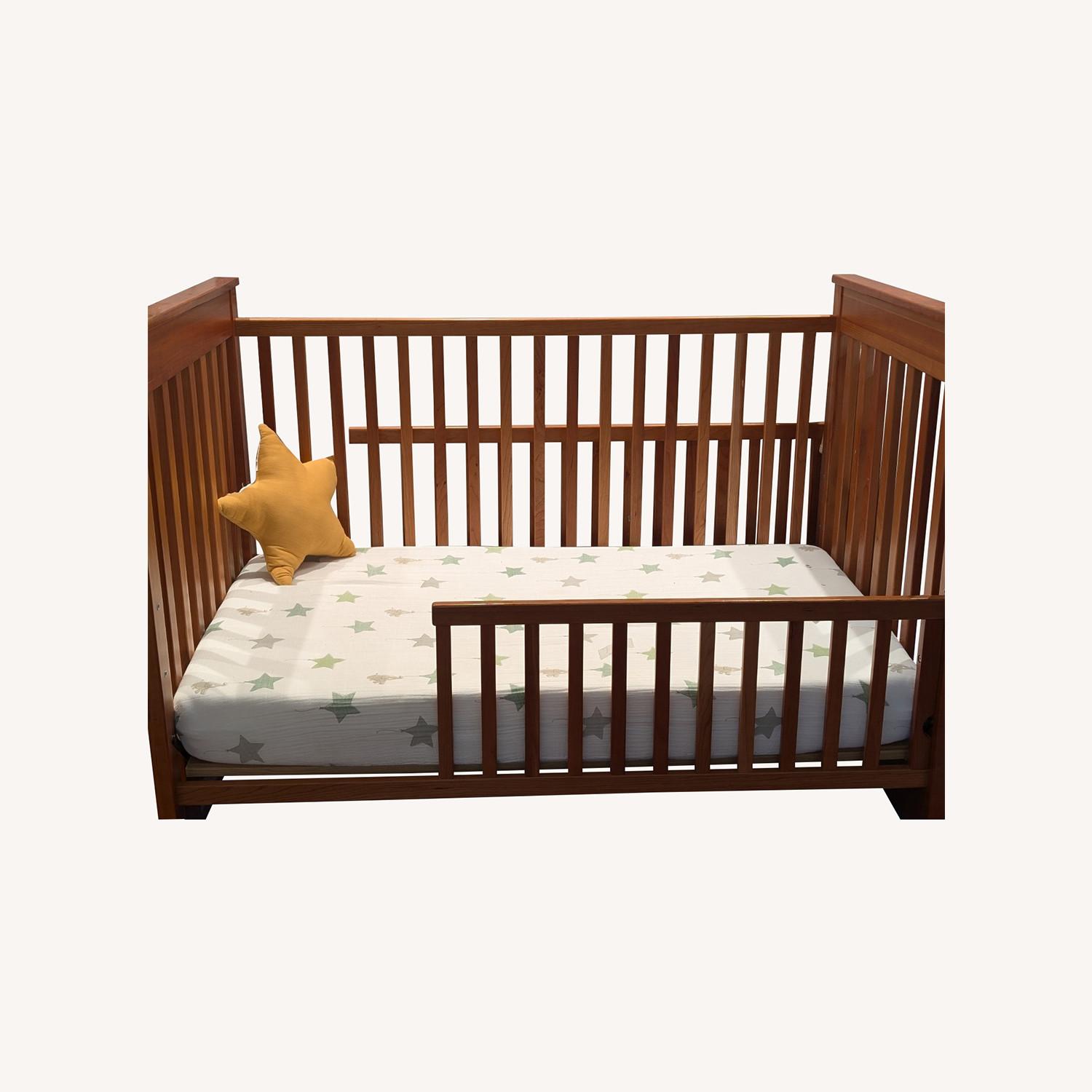 Room and Board Nest Crib with Toddler Bed Kit - image-0