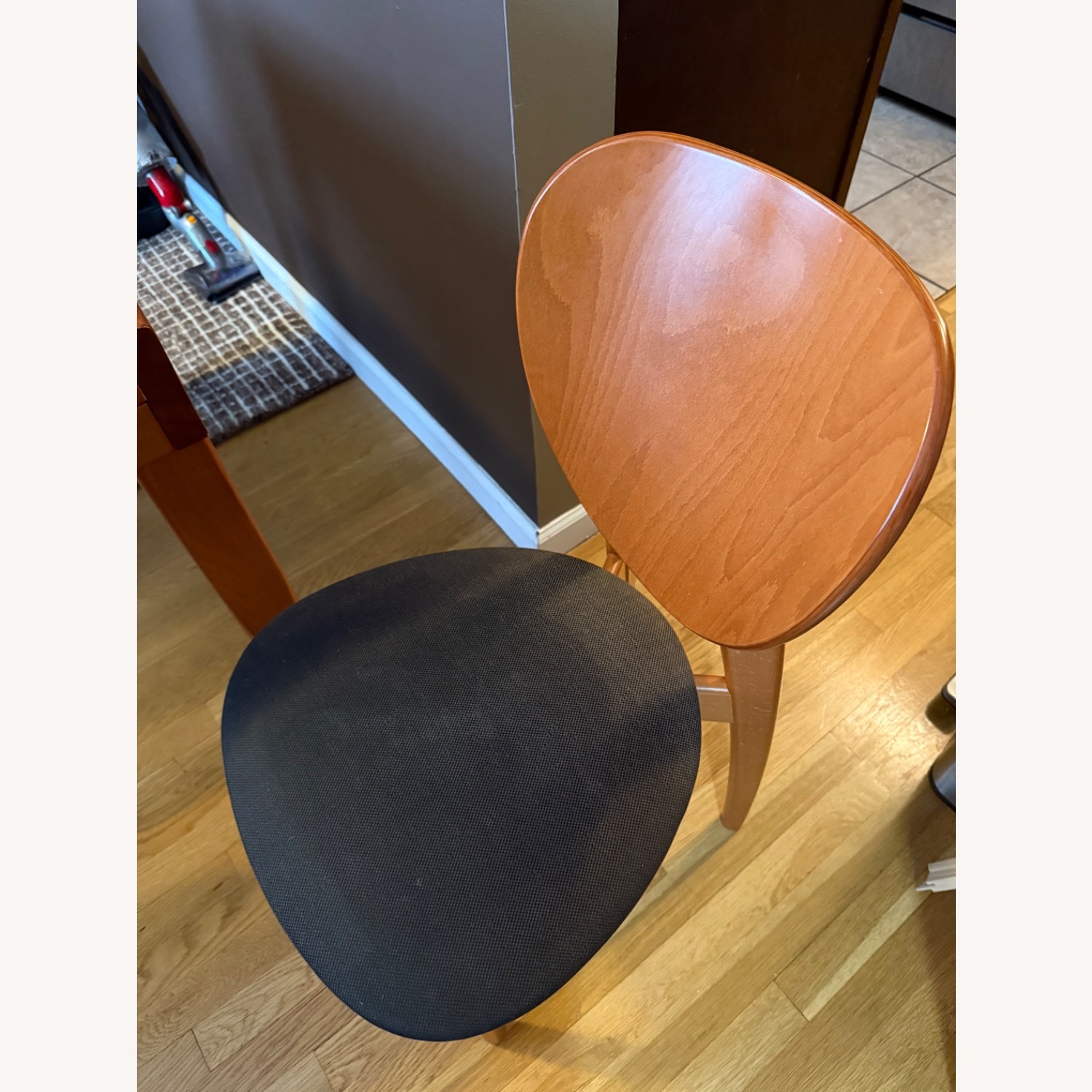 Jensen-Lewis Calligaris Expandable Table & Chairs - image-11