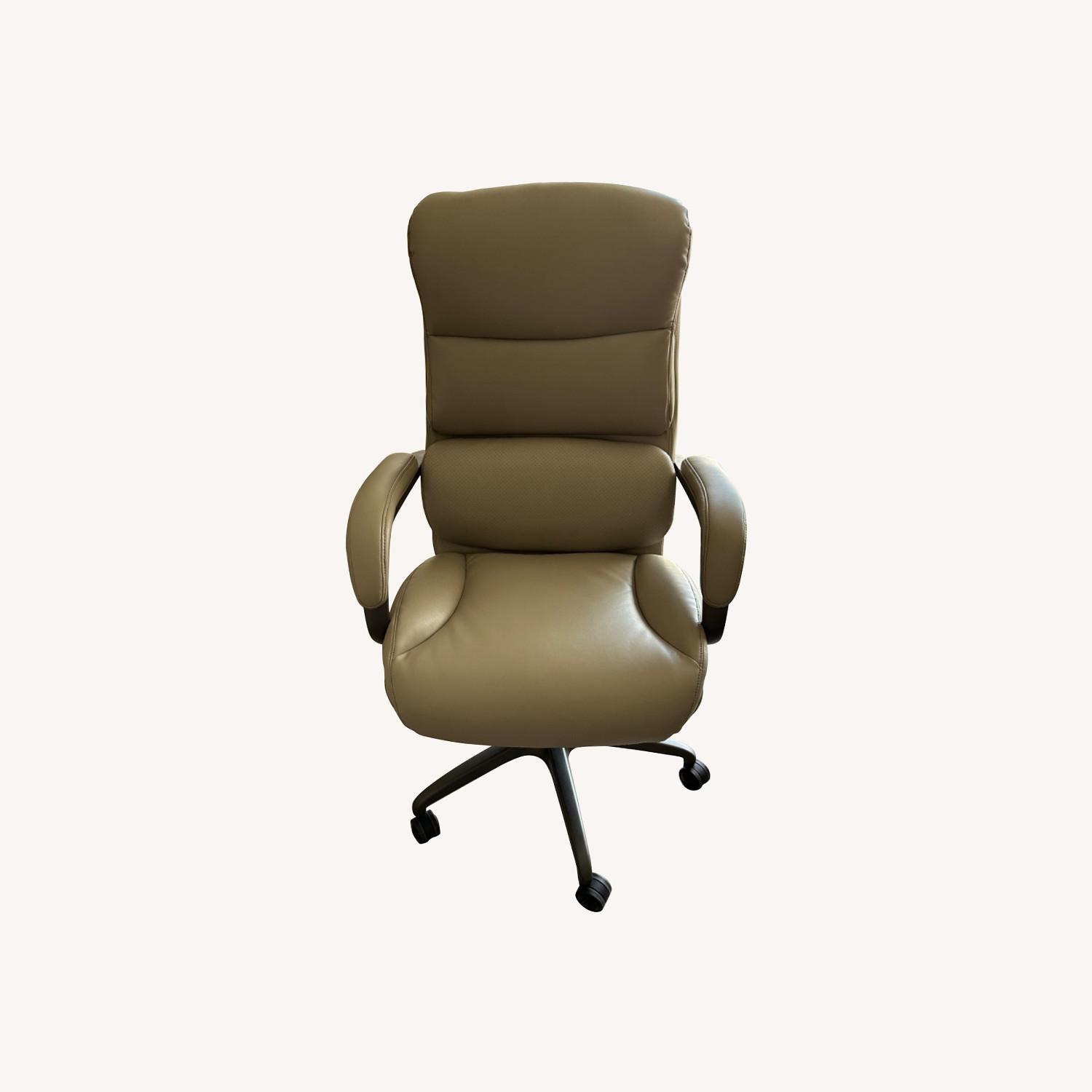 La-Z-Boy Aberdeen Bonded Leather Executive Chair - image-0