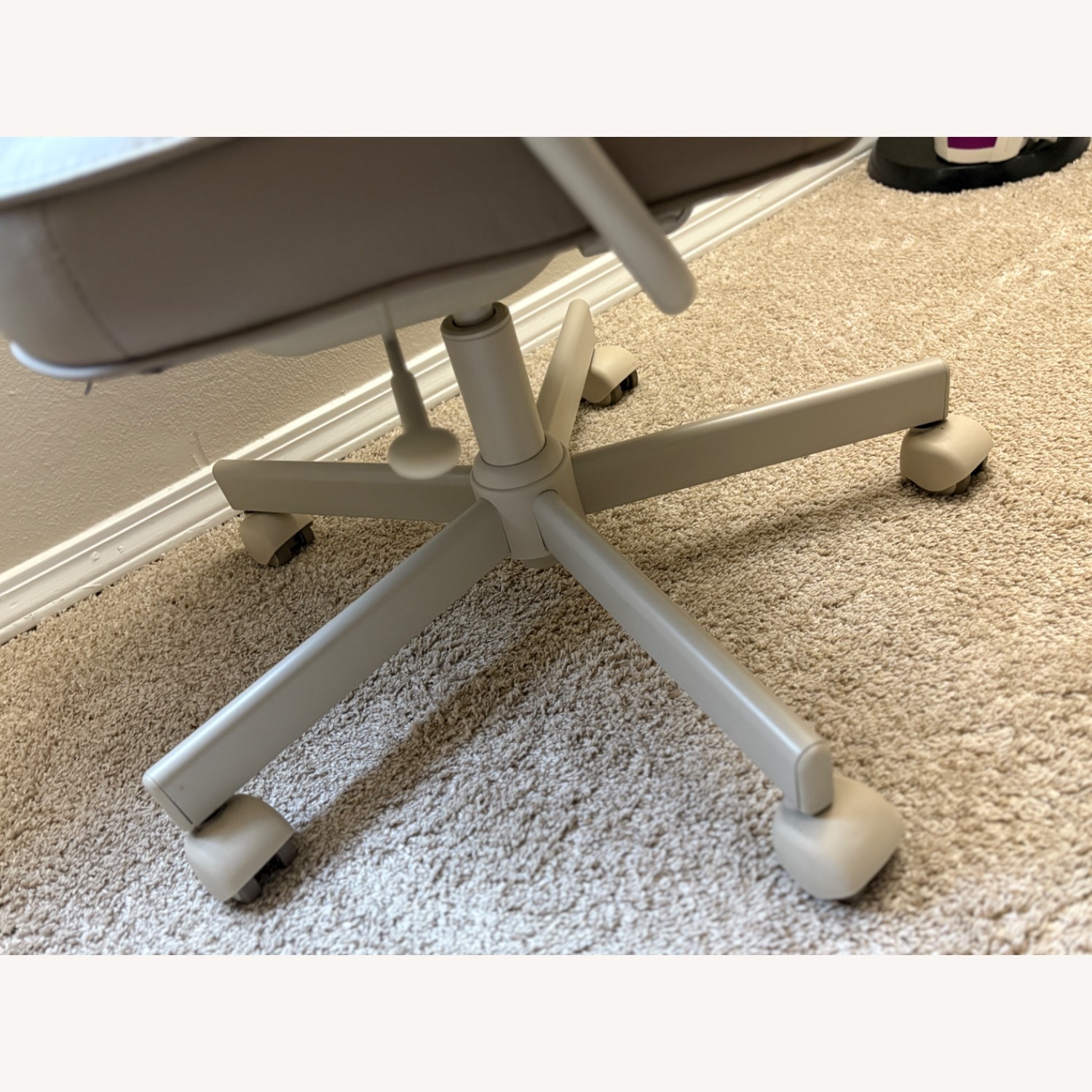 IKEA ALEFJLL Office Chair - image-9