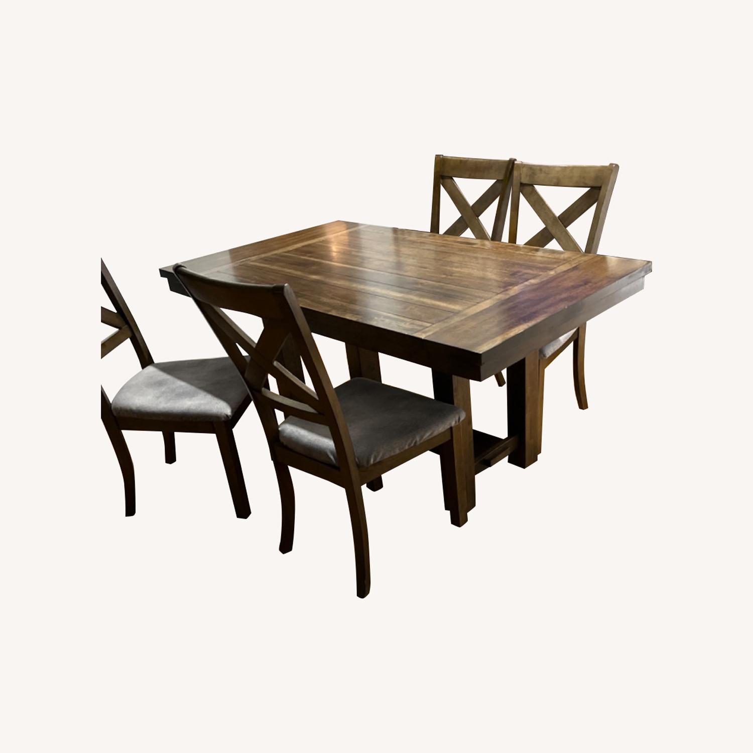 Ashley Dining Room Table Set - image-0