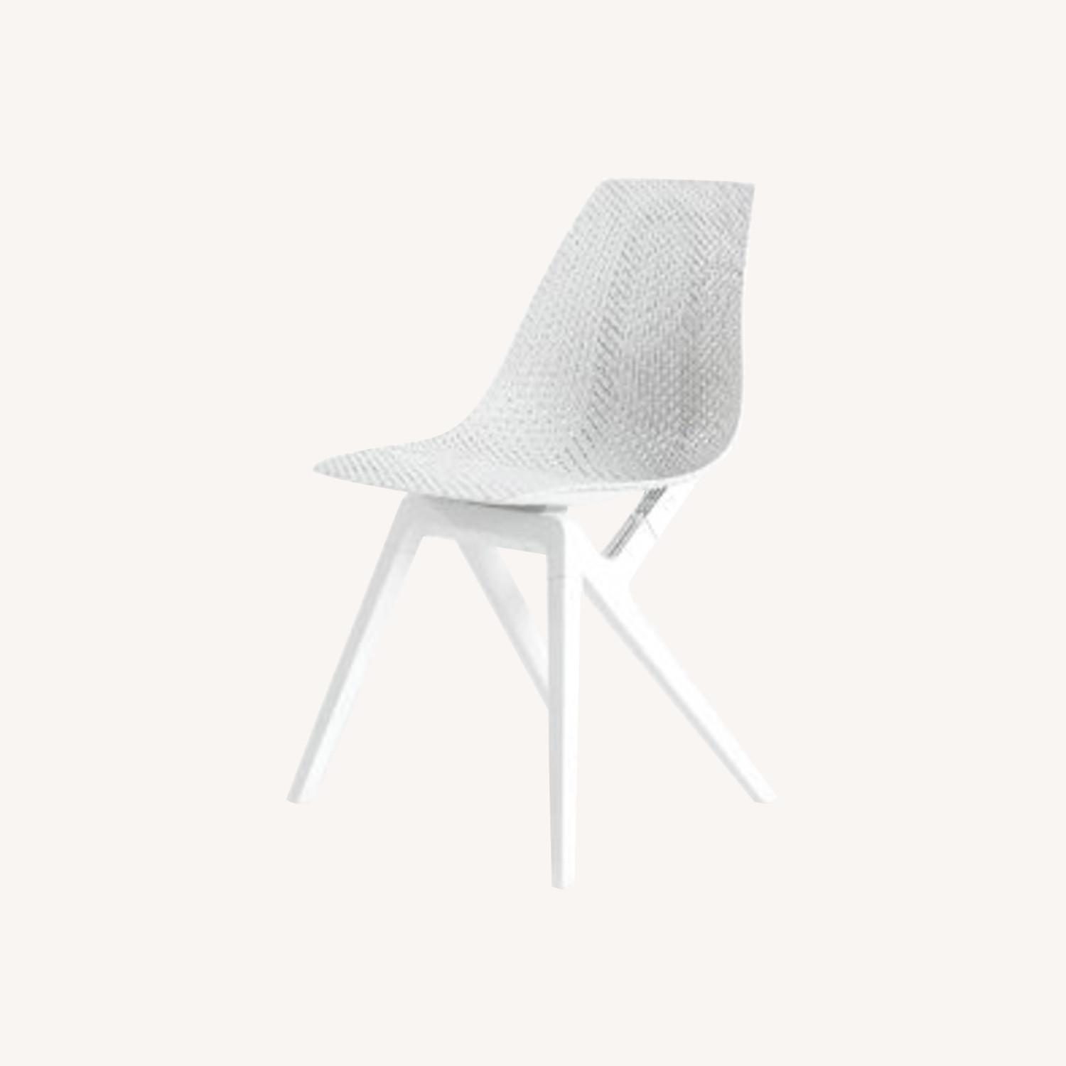 White Modern Chair - image-0