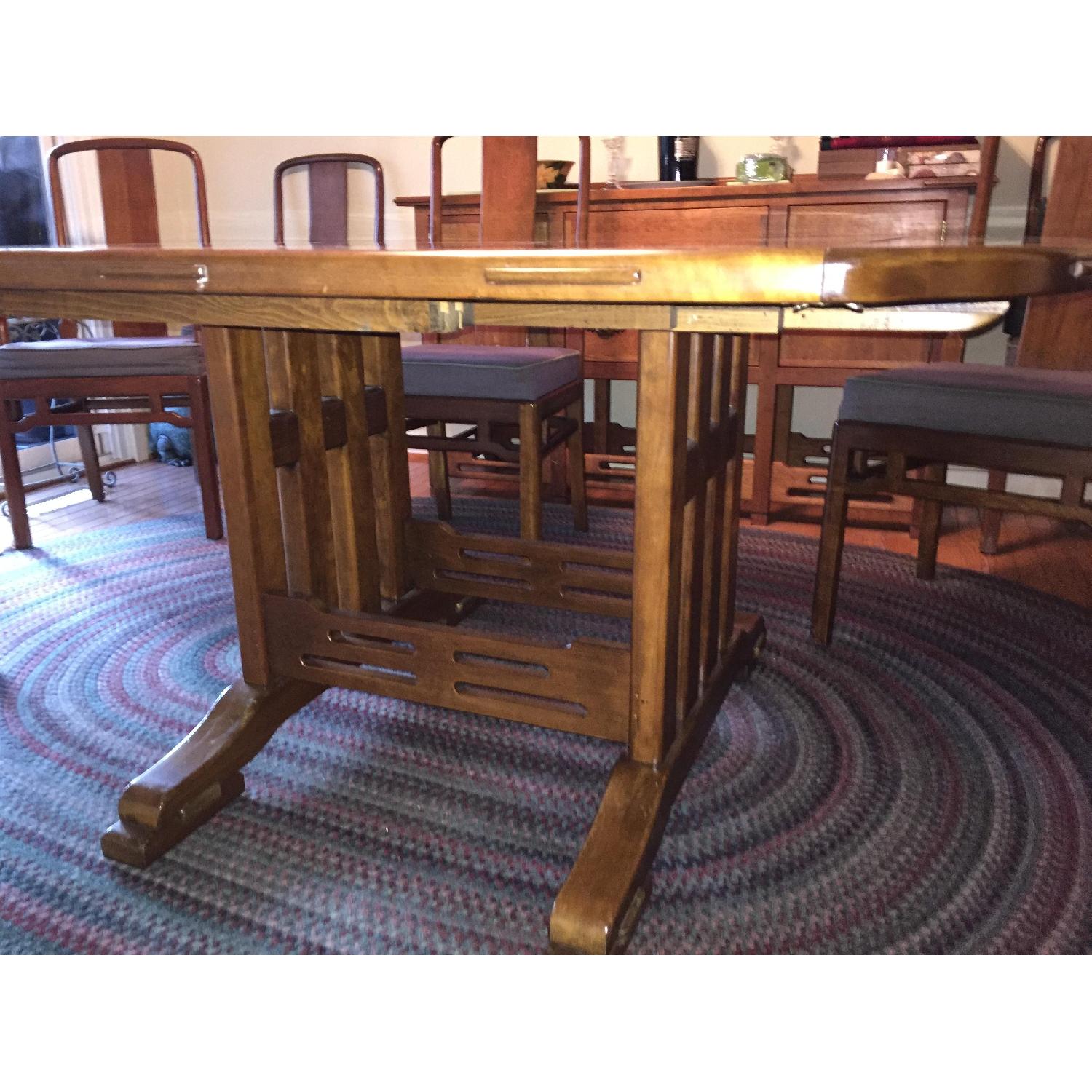Pennsylvania House Trestle Table w/ 6 Chairs AptDeco