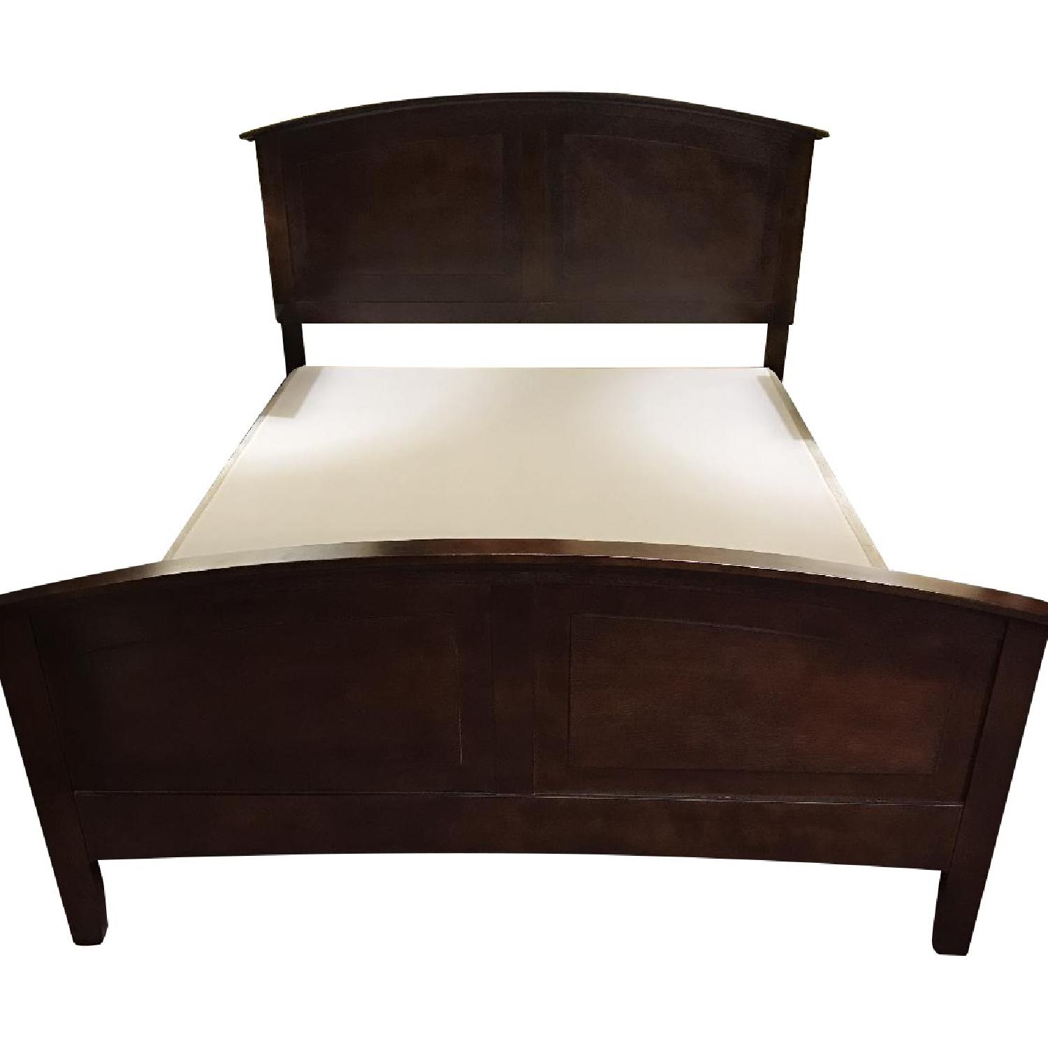 Queen Size Wood Veneer & Rubberwood Solid Bed in Cherry Color Finish