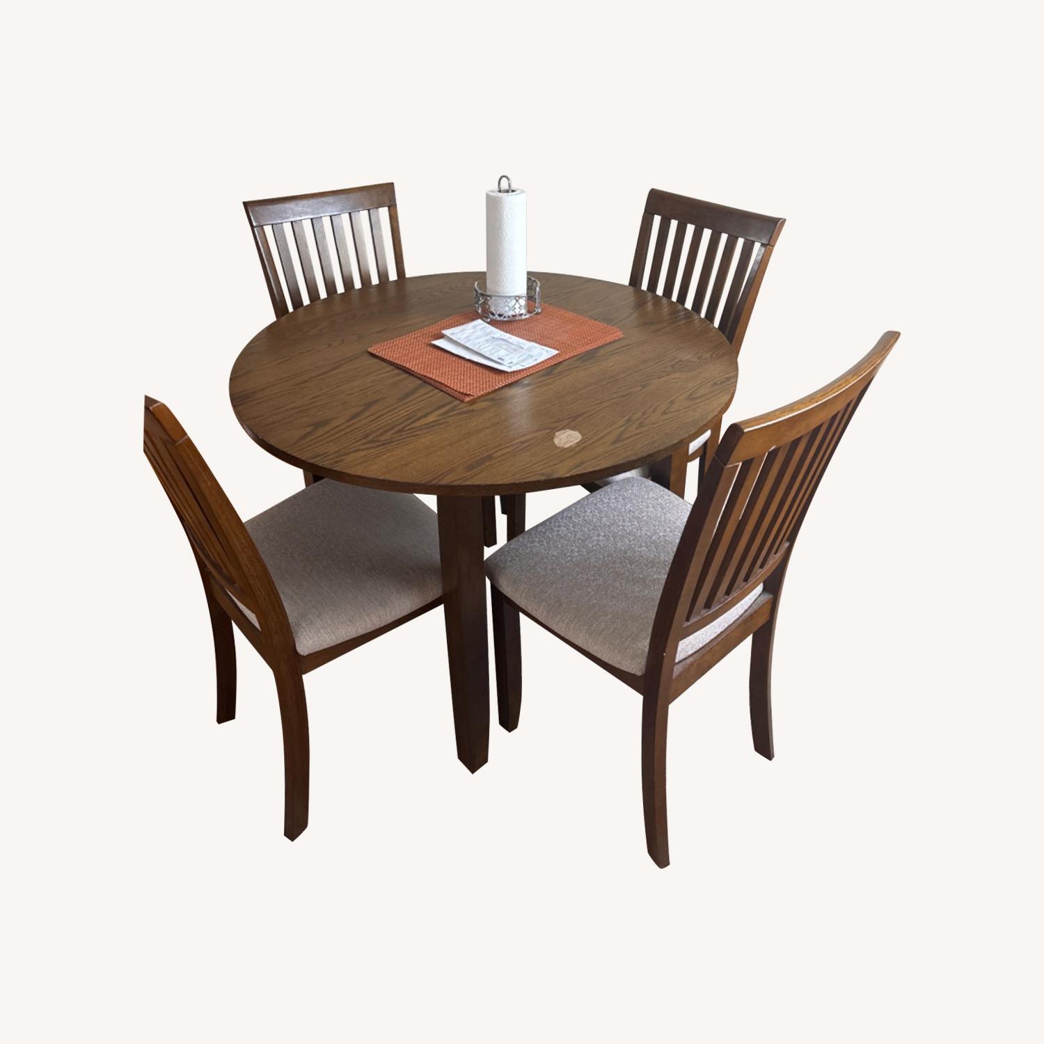 Modern Roux Dining Table - AptDeco