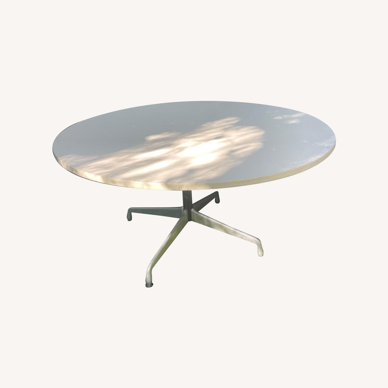 Herman Miller 60 Round Table - image-0