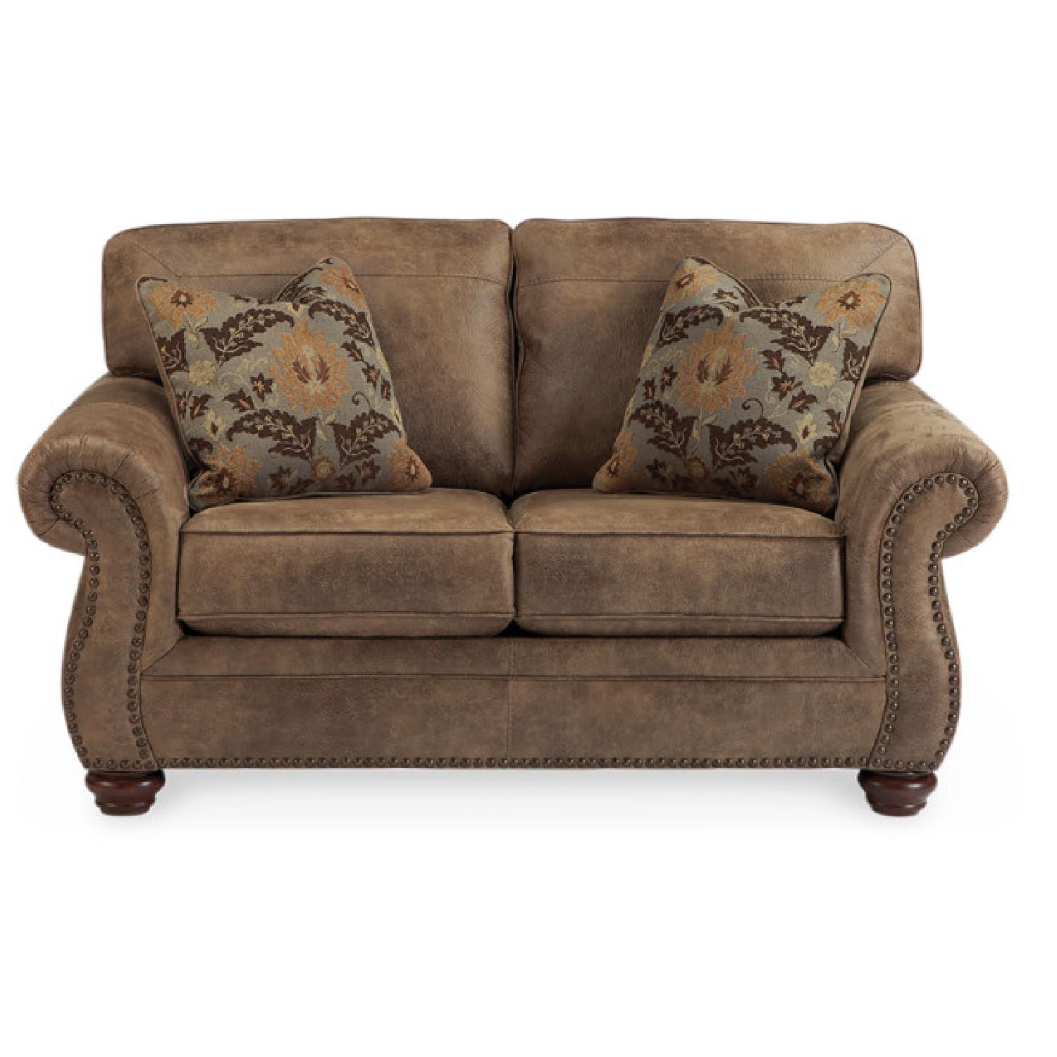 Ashley Furniture Larkinhurst Loveseat - image-4