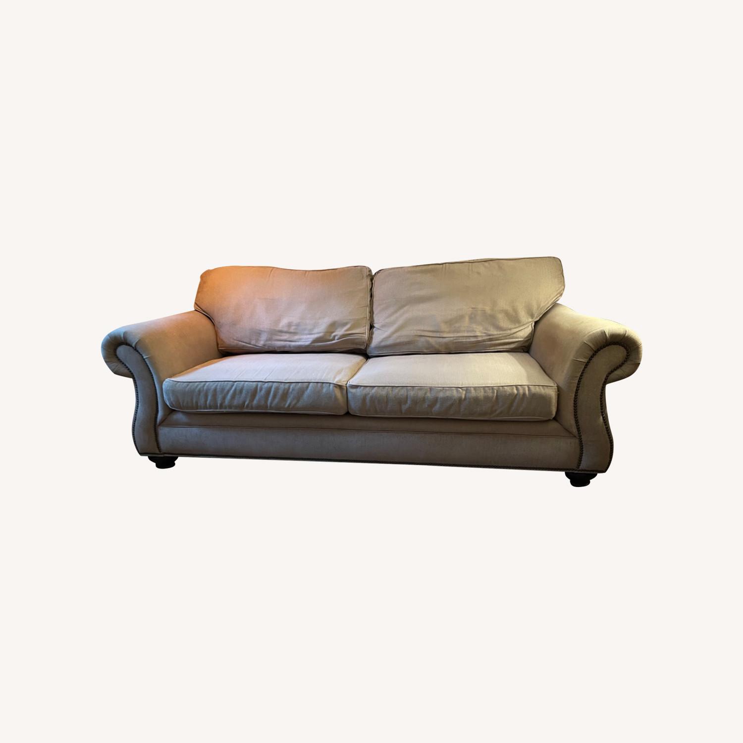 Broyhill 2-Seater Sofa - image-0