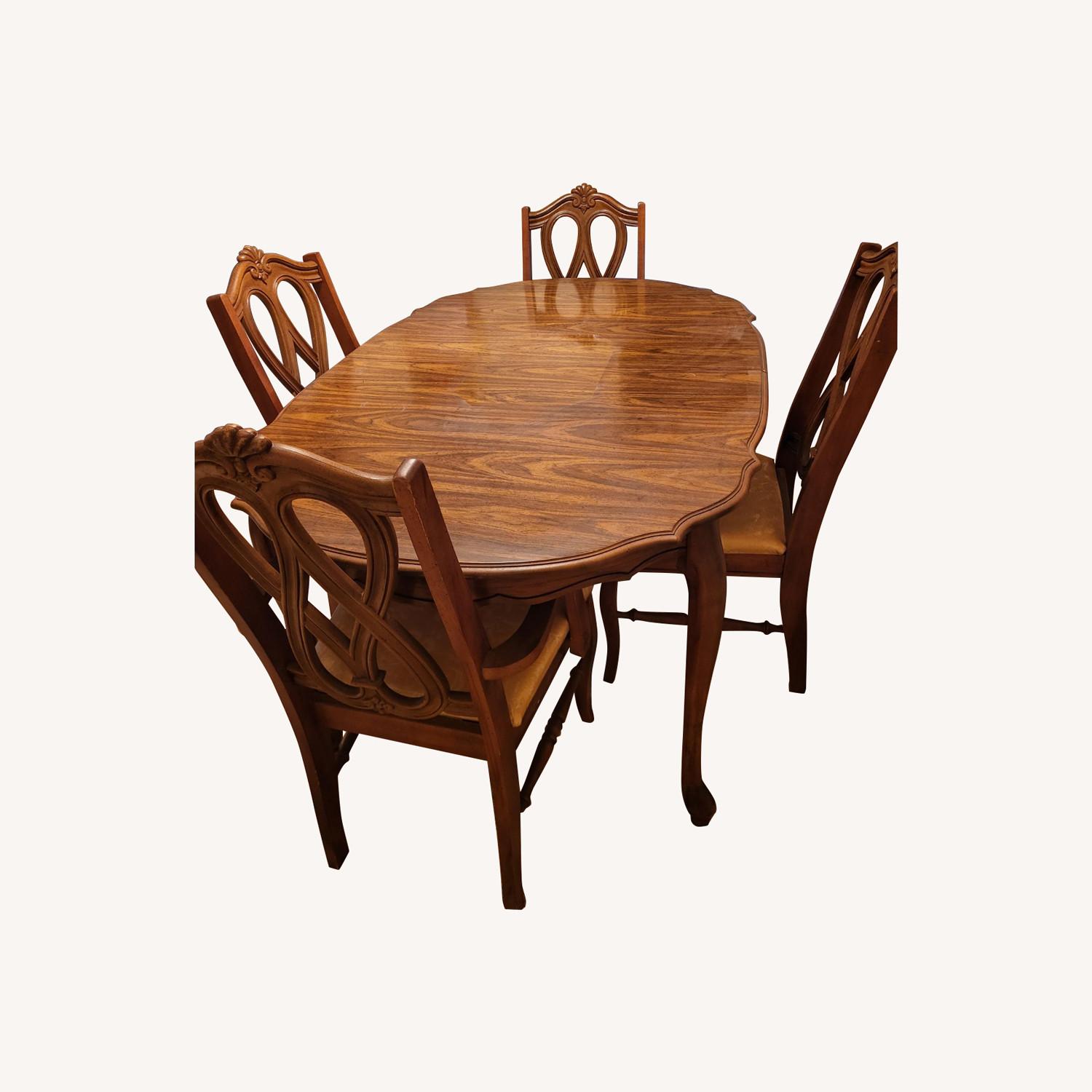Doning Table with Chairs - image-4
