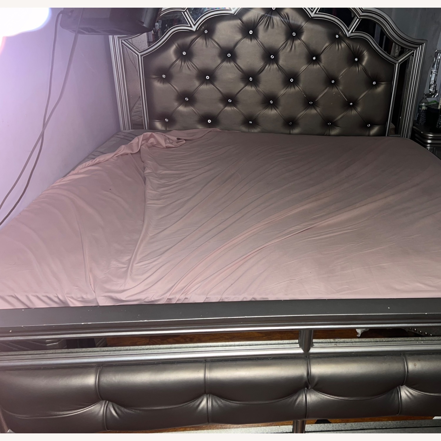 Silver Queen Bed - image-4