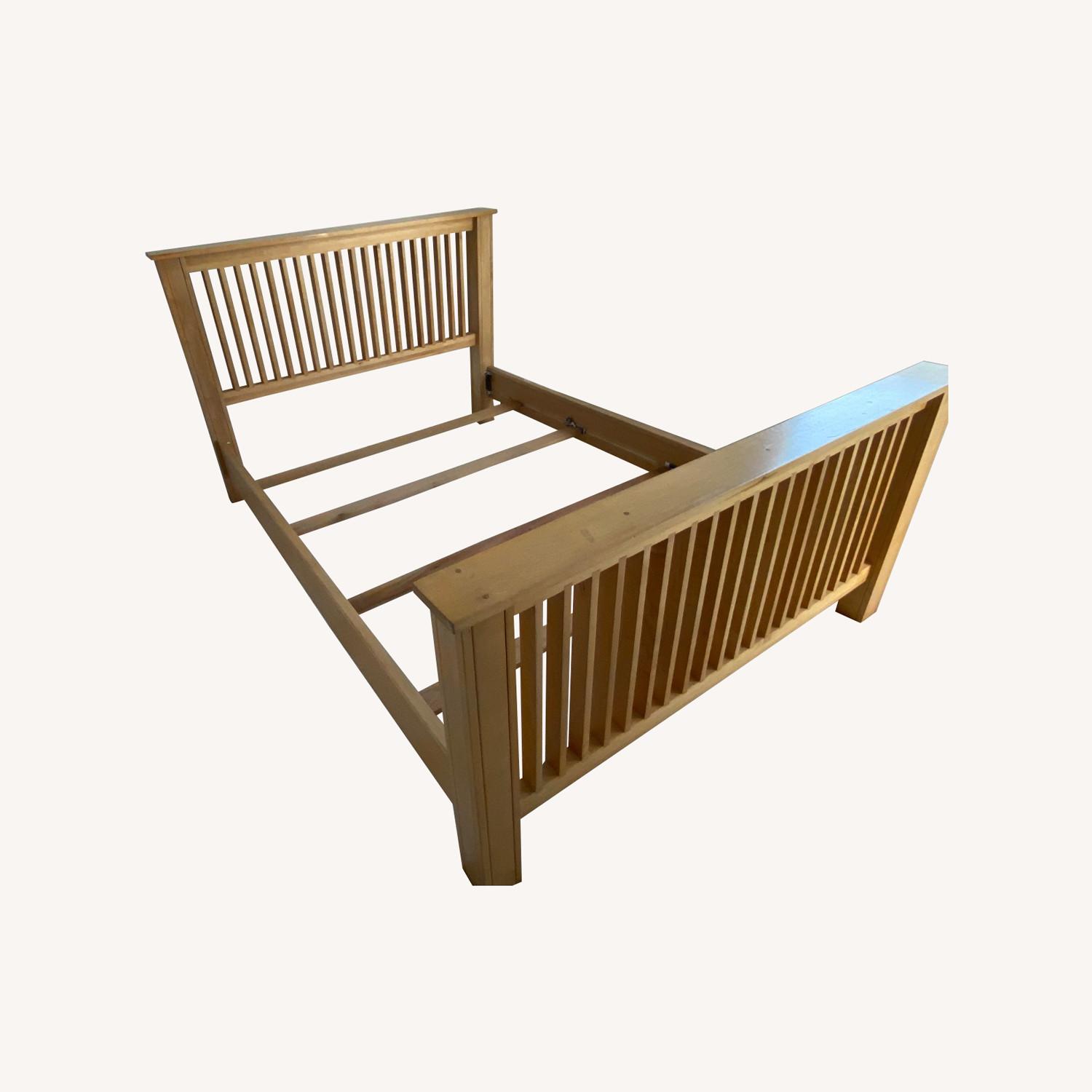 Solid Maple Wood Bed - image-0