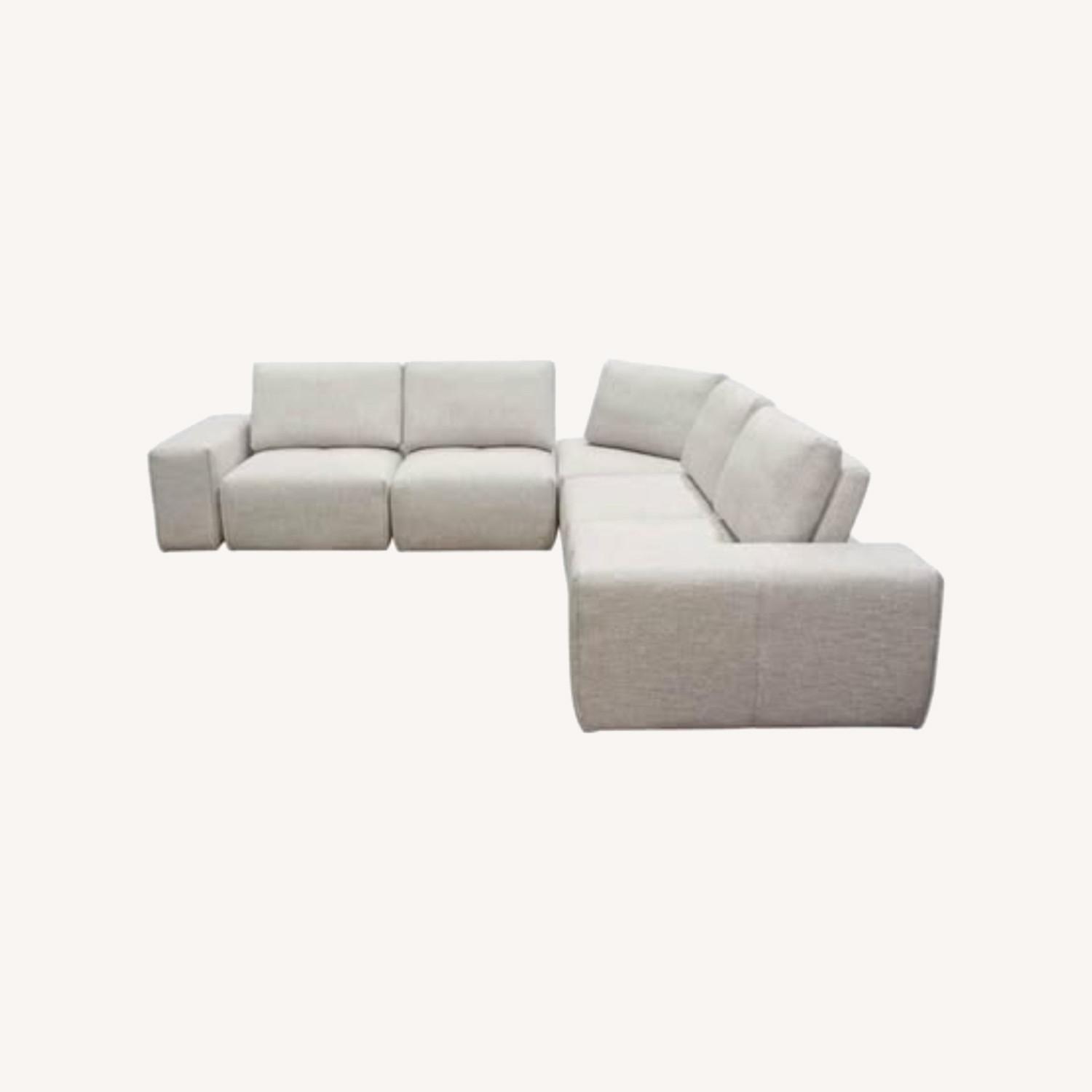 Rooms To Go Laney 6 Pc Sectional - image-0