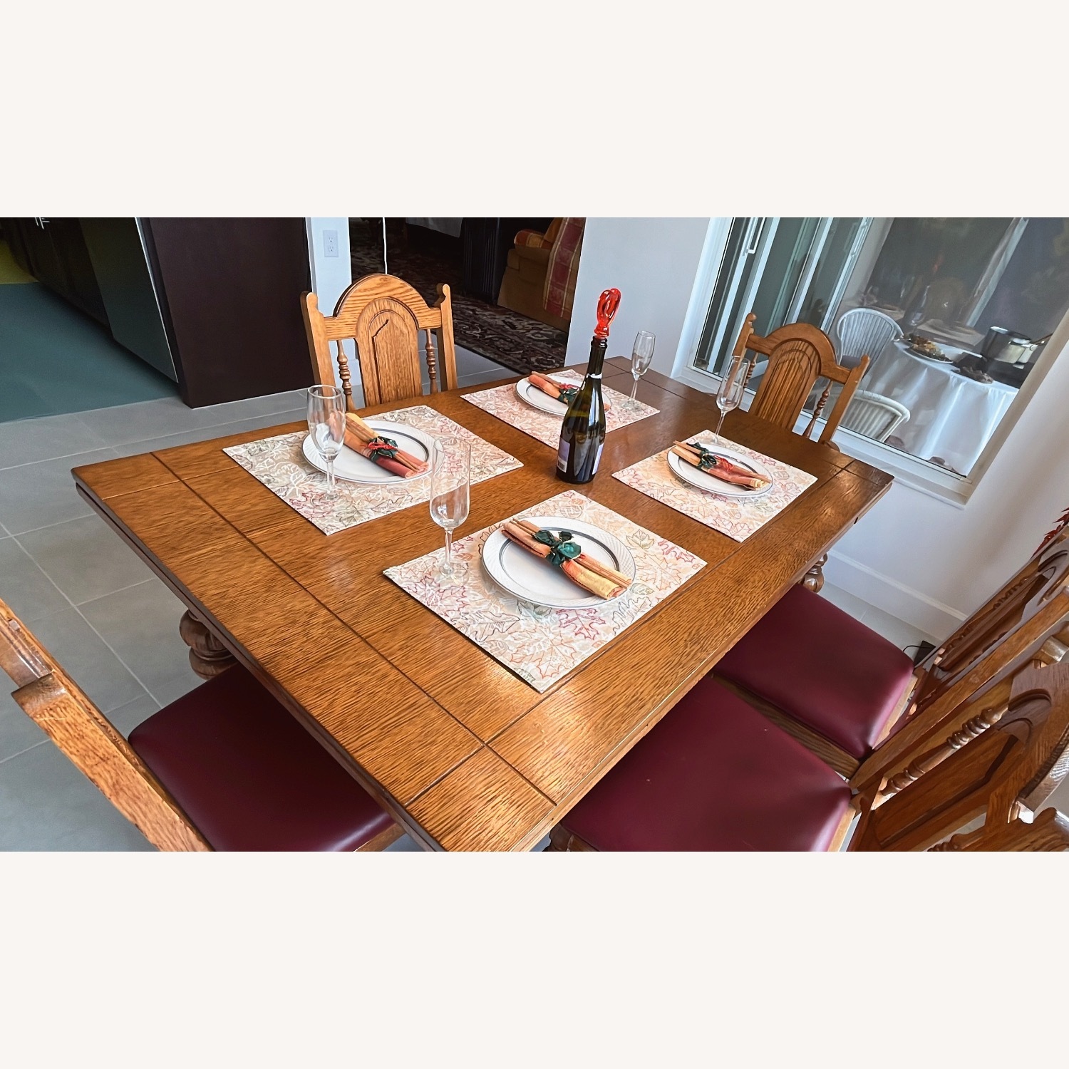 High-End Dining Table Set, 5 Leather Chairs  - image-10