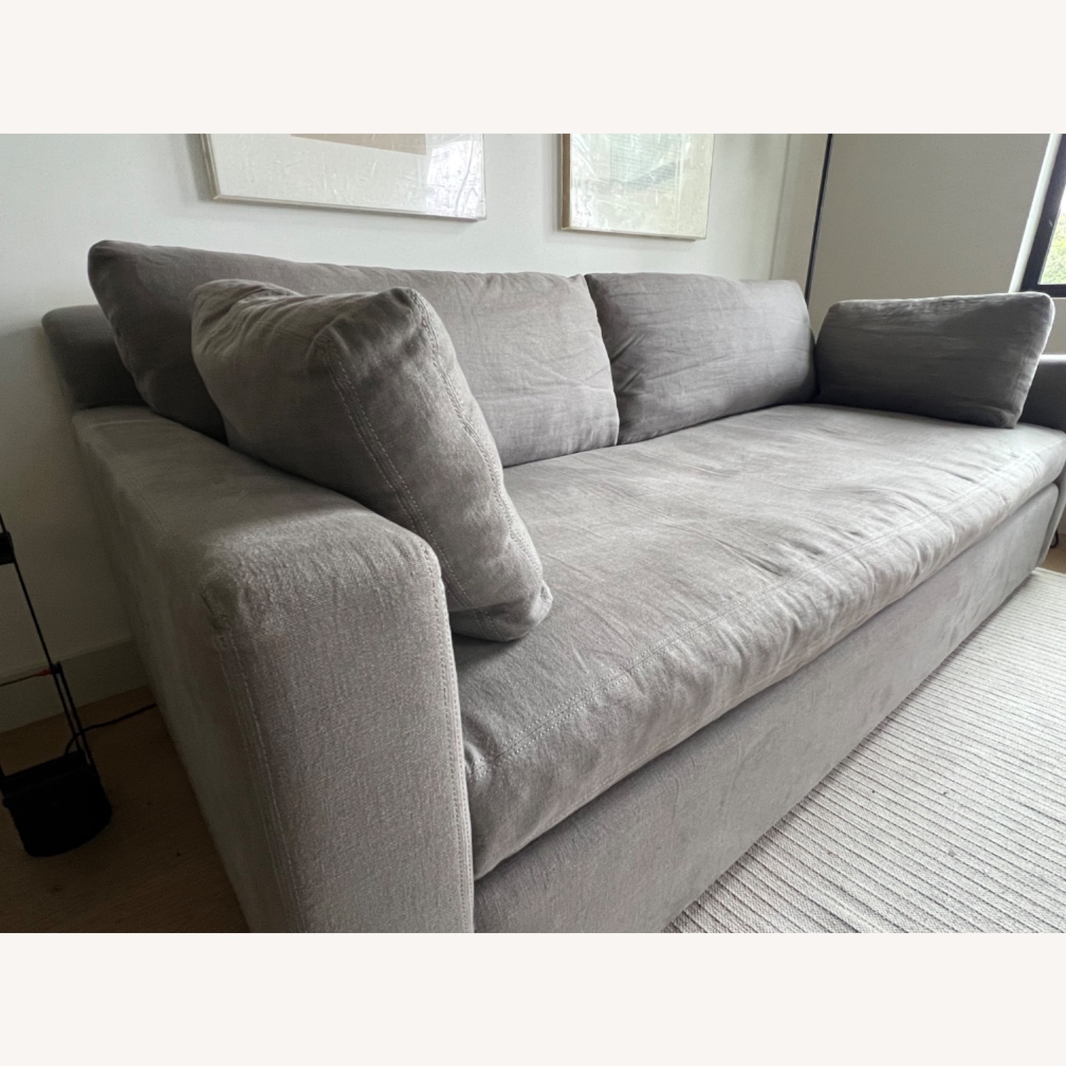 Buttercup　ソファ HD Buttercup Leather Grey Soren Sofa - AptDeco