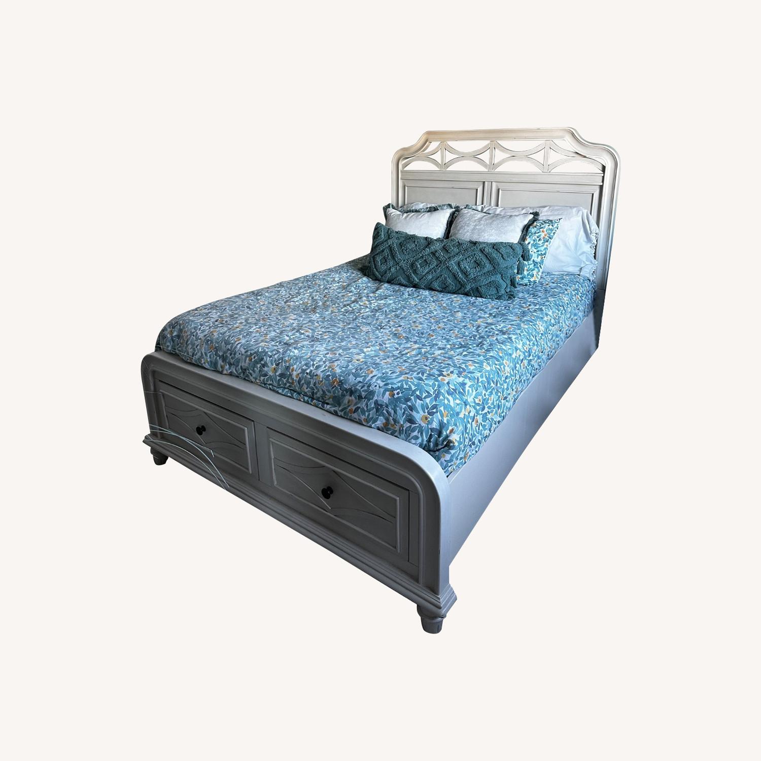 Bob's Discount Furniture Storage Panel Full Size Bed - image-0