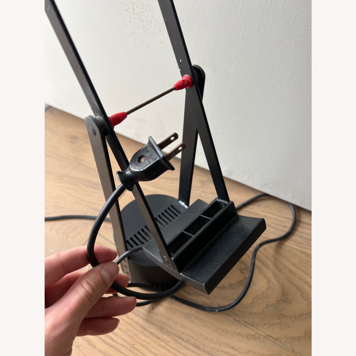 Artemide Tizio Table Lamp - image-2