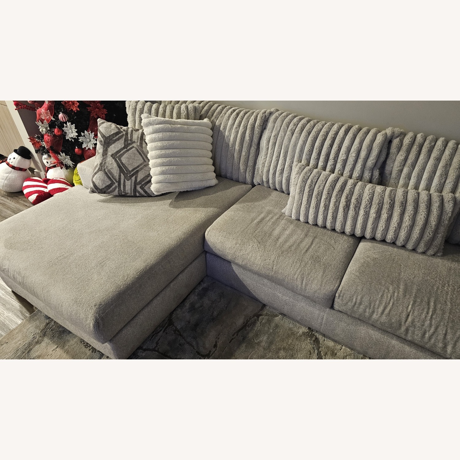 Rooms To Go Modern Grey Sectional Couch   - image-7