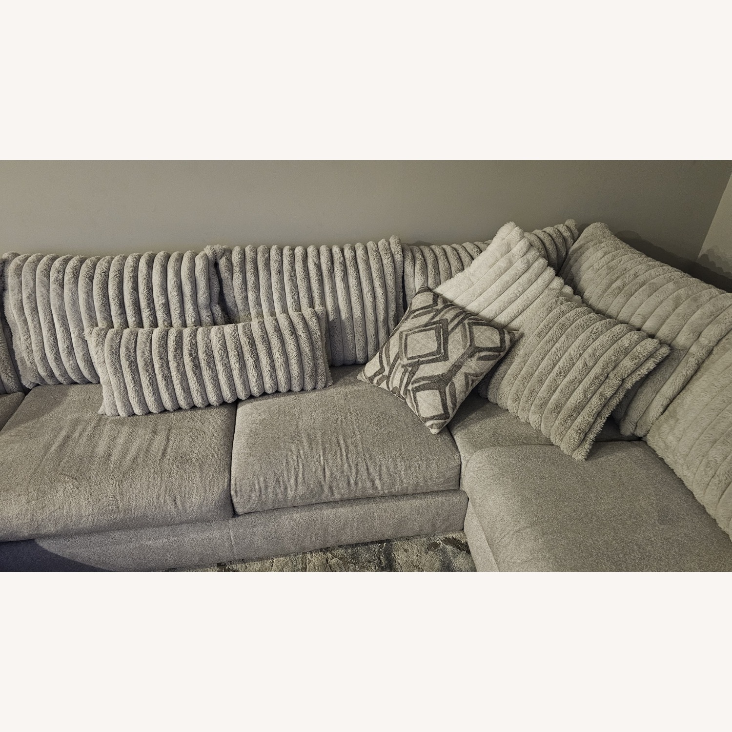 Rooms To Go Modern Grey Sectional Couch   - image-8