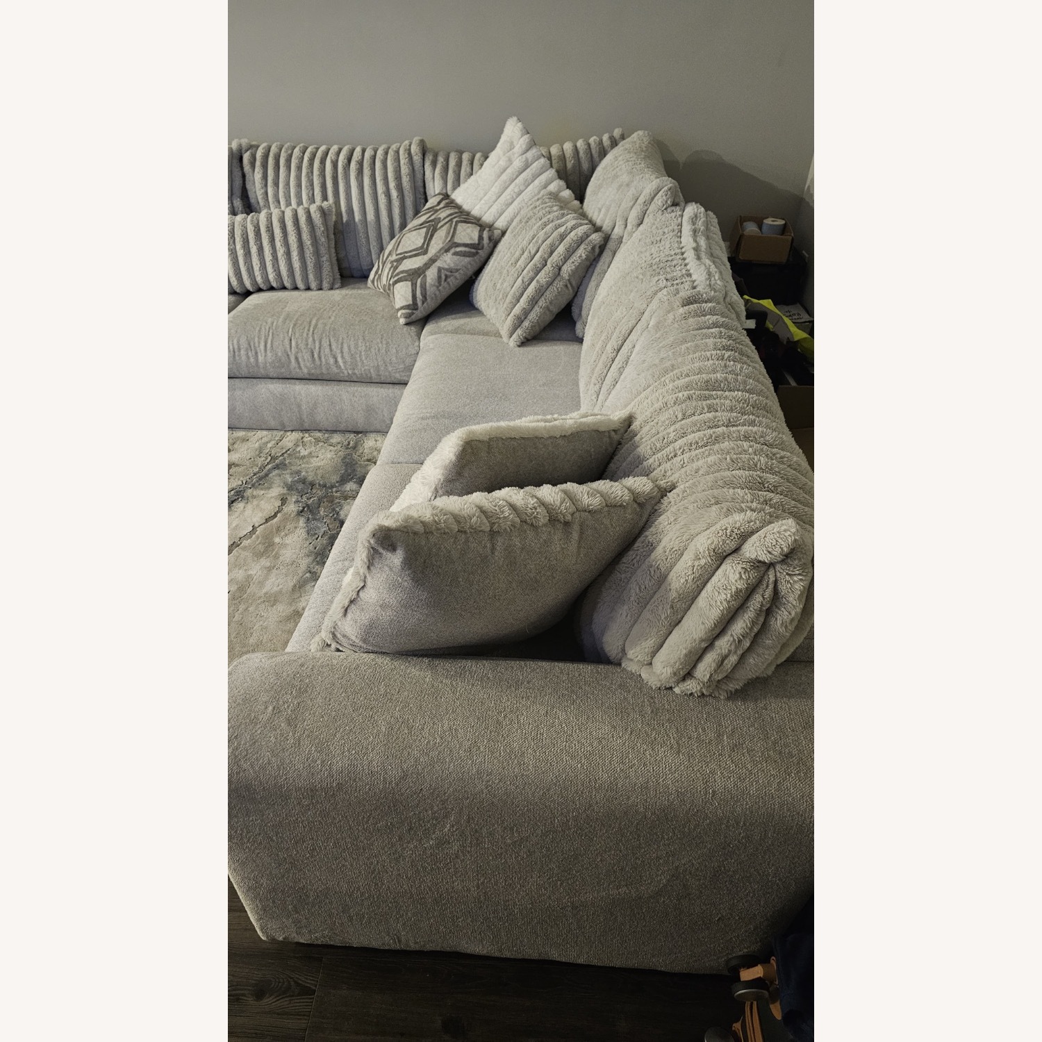 Rooms To Go Modern Grey Sectional Couch   - image-10