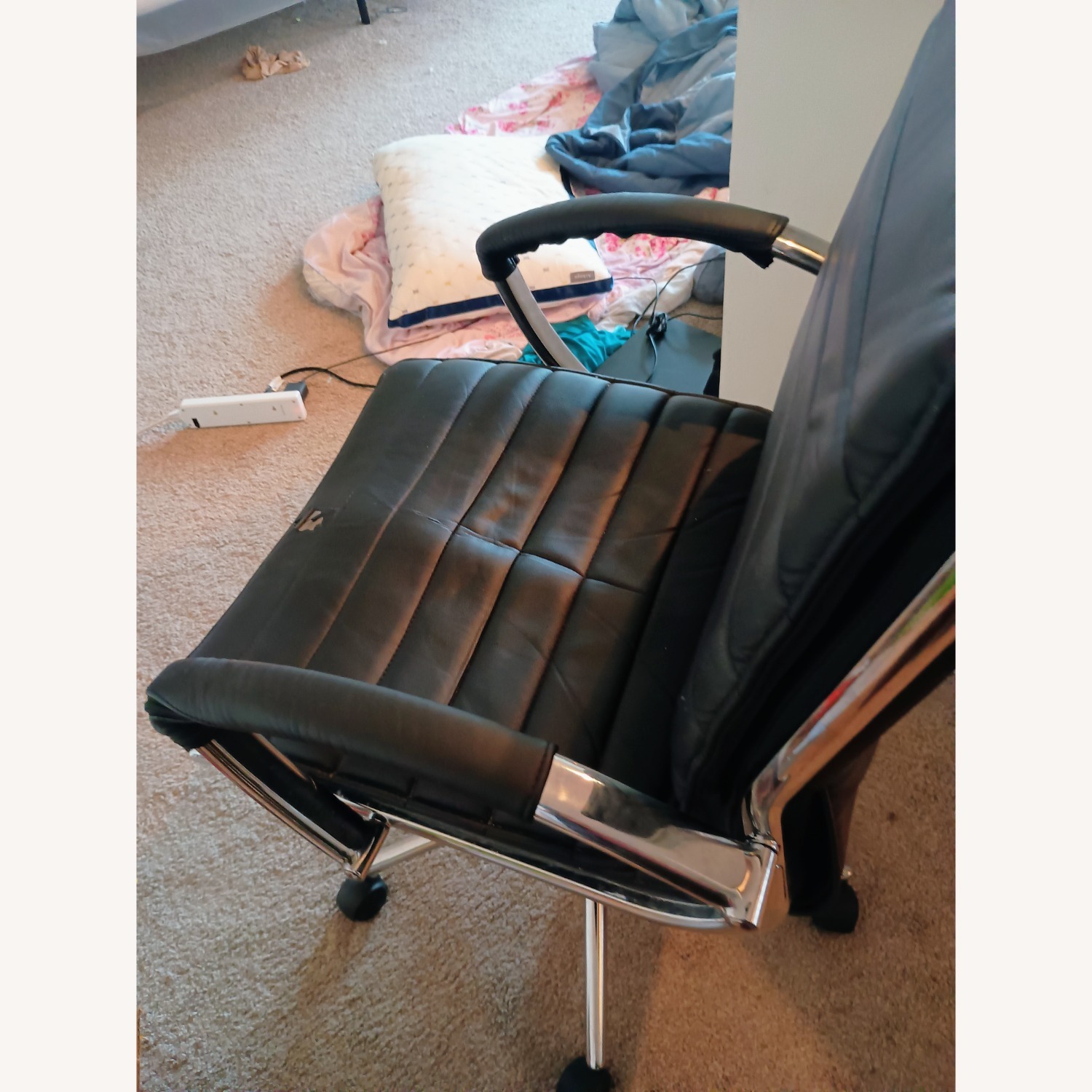 Ergonomic Office Chair - image-1