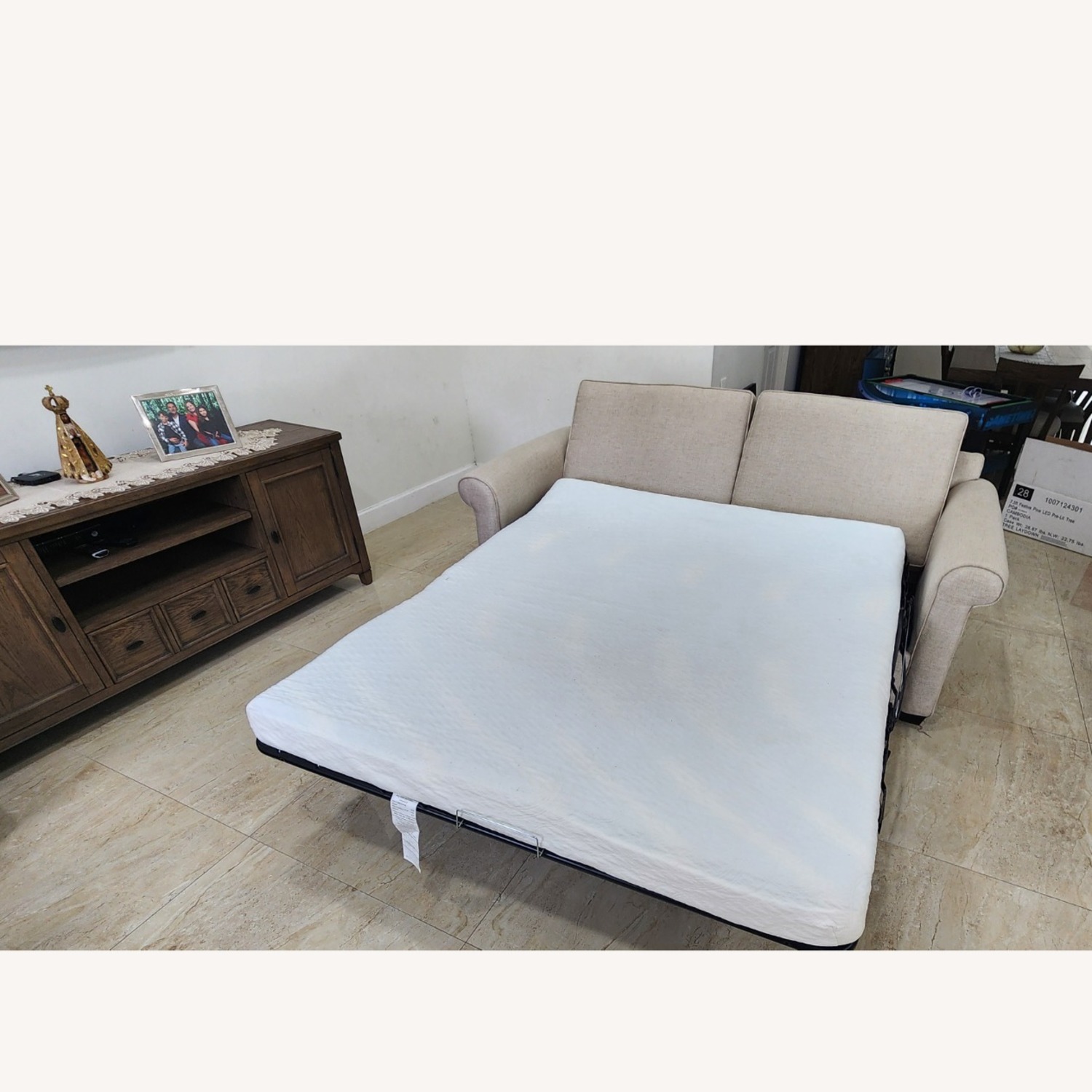 Havertys Allison Sleeper Sofa Queen Size - image-24