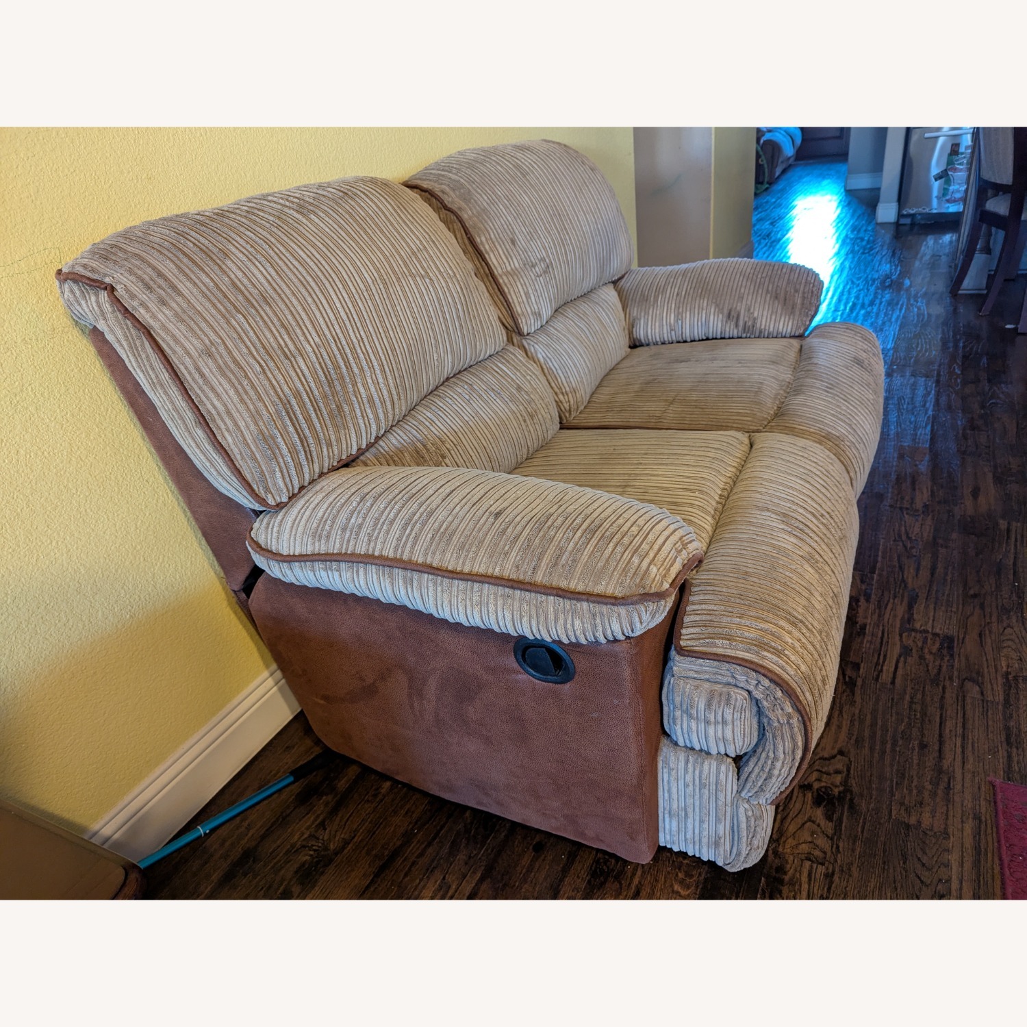 Ashley Furniture Catnapper Sofa - image-3