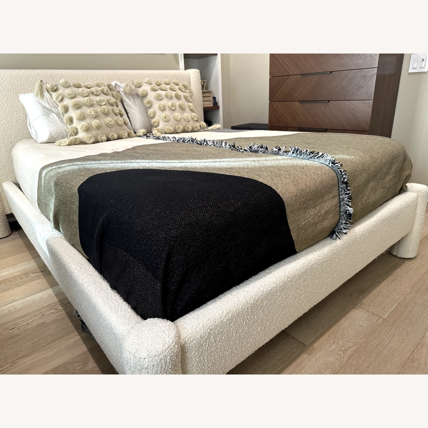 Lulu & Georgia Sarah Sherman Samuel Hyvaa Bed - image-1