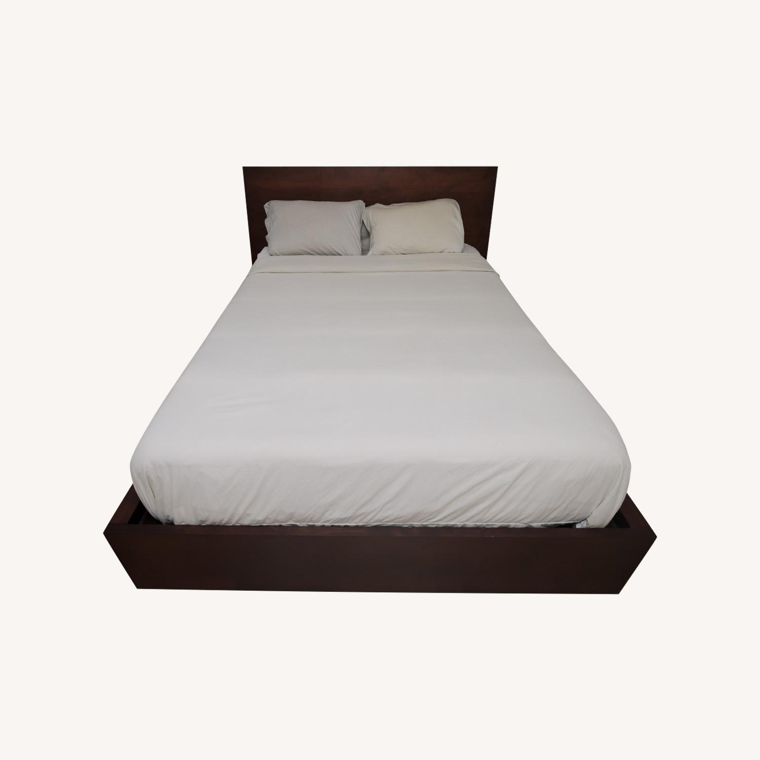Huppé Clark Storage Queen Bed - image-0