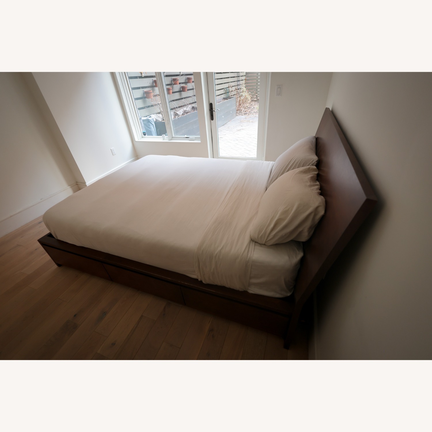 Huppé Clark Storage Queen Bed - image-1