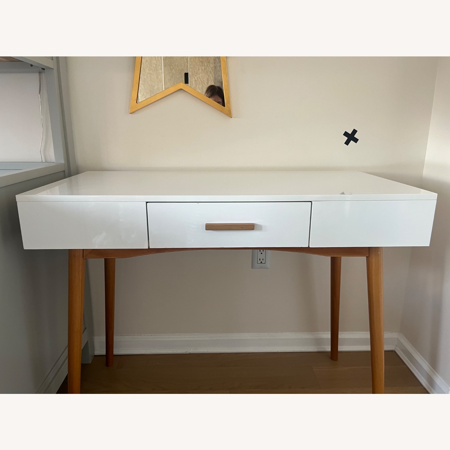 Convenience Concepts Oslo Desk White - image-8