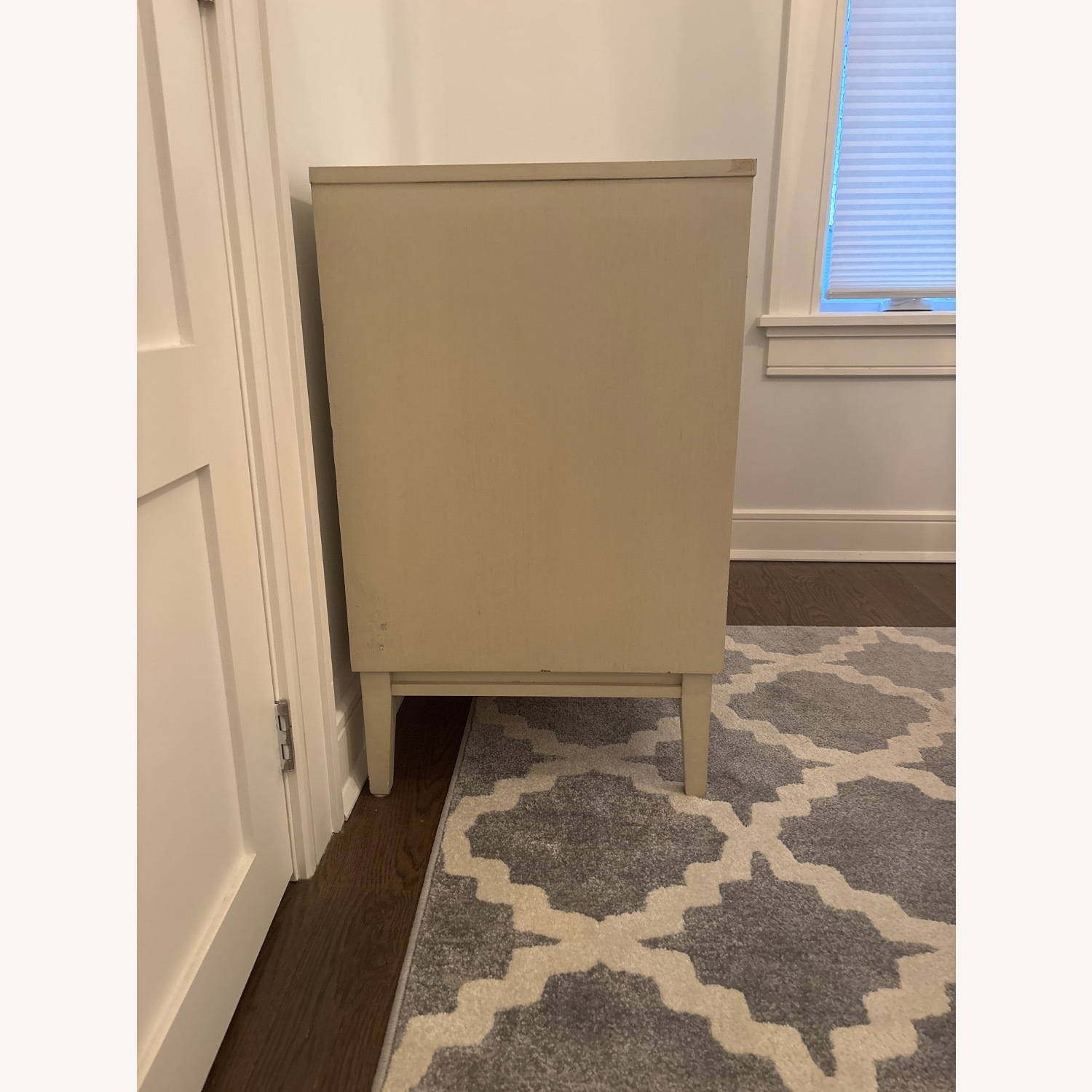 Hickory Chair 3 Drawer Chest - image-1