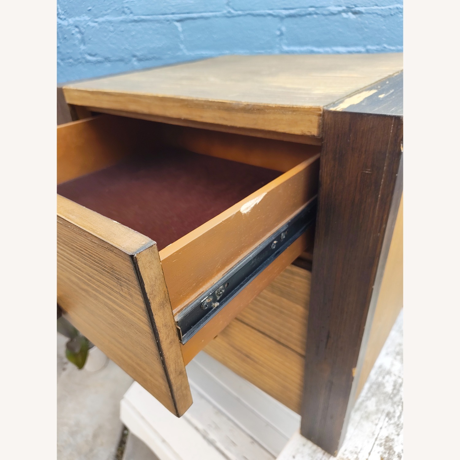 Furniture of America Janeiro 3 Drawer Nightstand - image-6