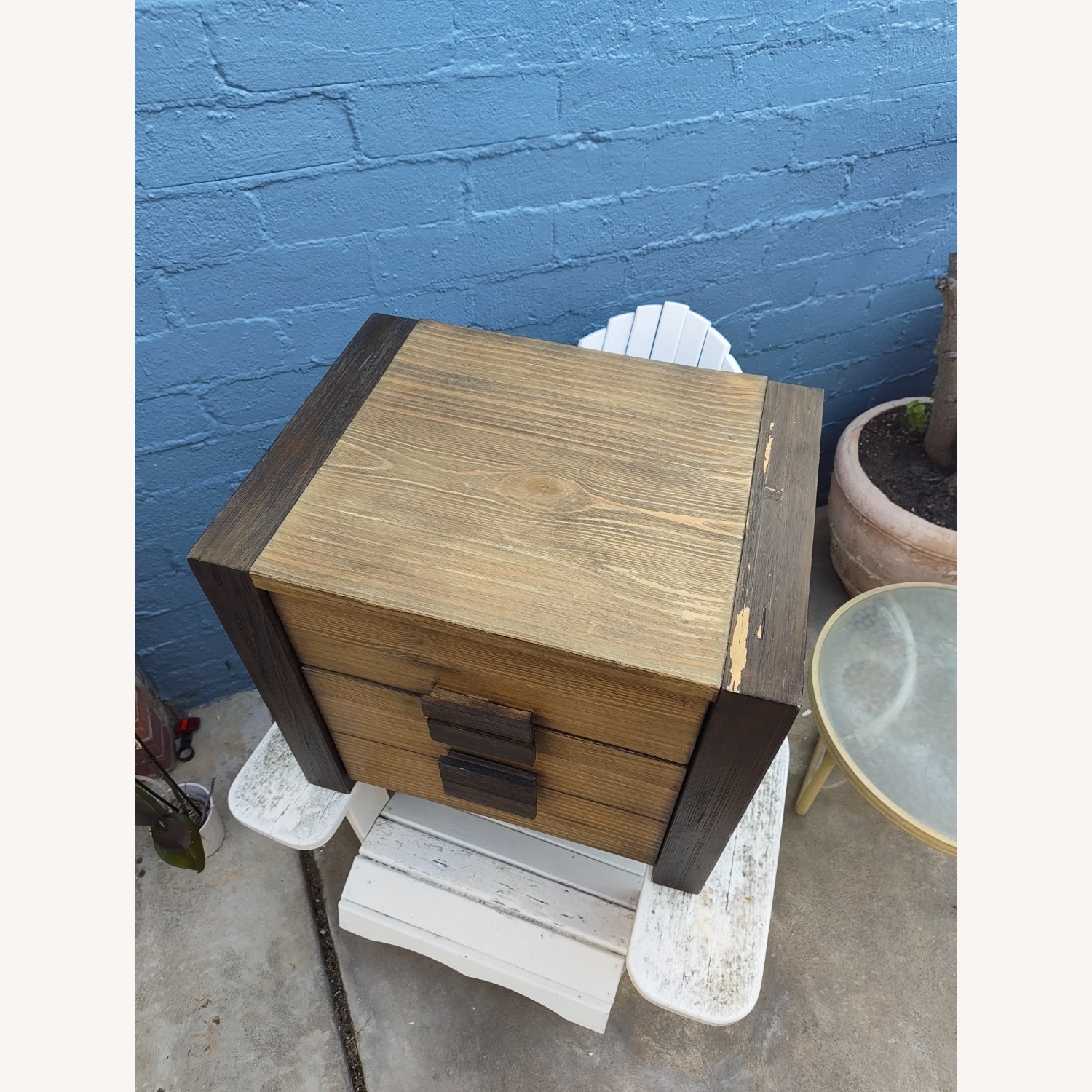Furniture of America Janeiro 3 Drawer Nightstand - image-9
