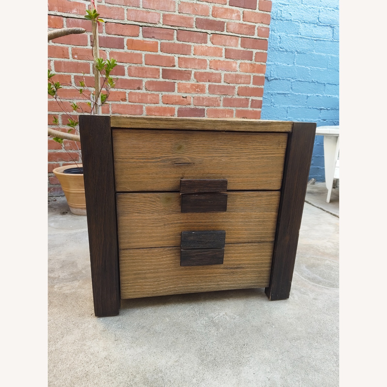 Furniture of America Janeiro 3 Drawer Nightstand - image-10