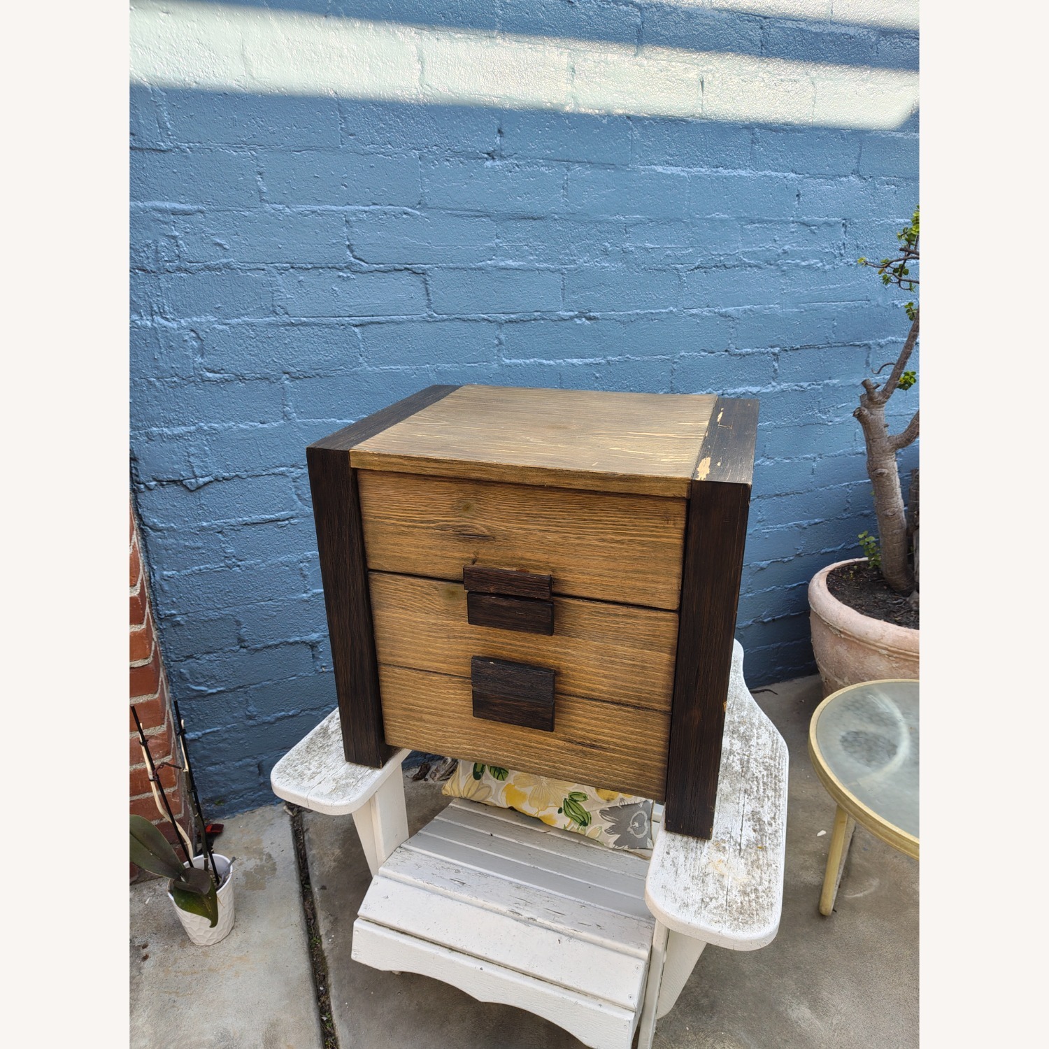Furniture of America Janeiro 3 Drawer Nightstand - image-17