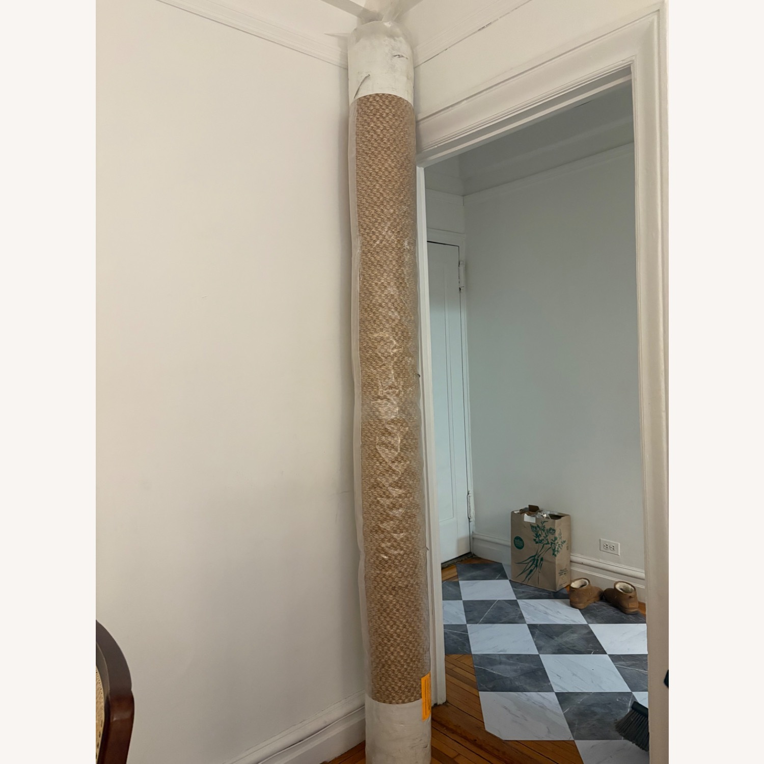 Ernesta Area Rug 8X10 - image-4