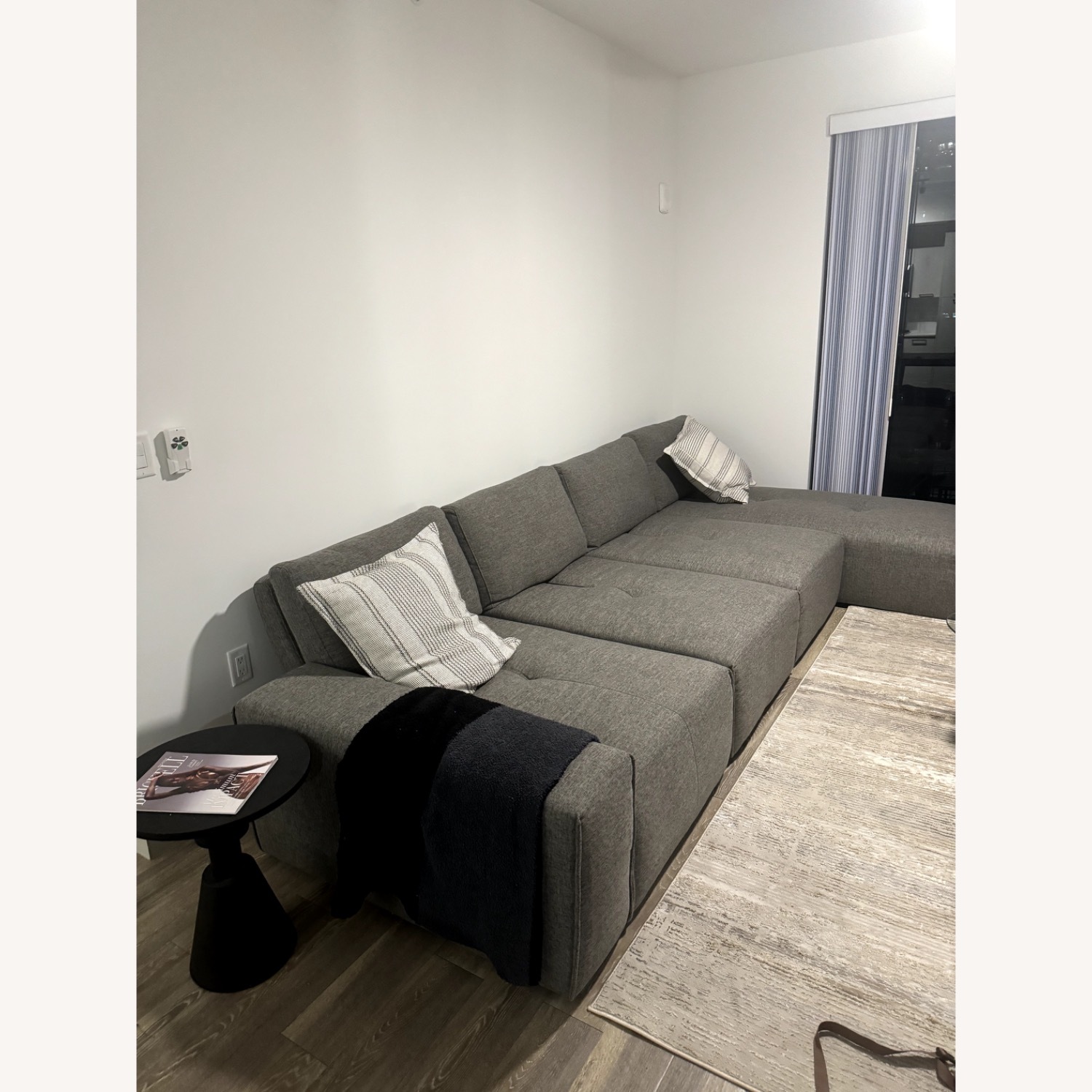 Rooms To Go Laney Park L Shape Gray Couch - image-2