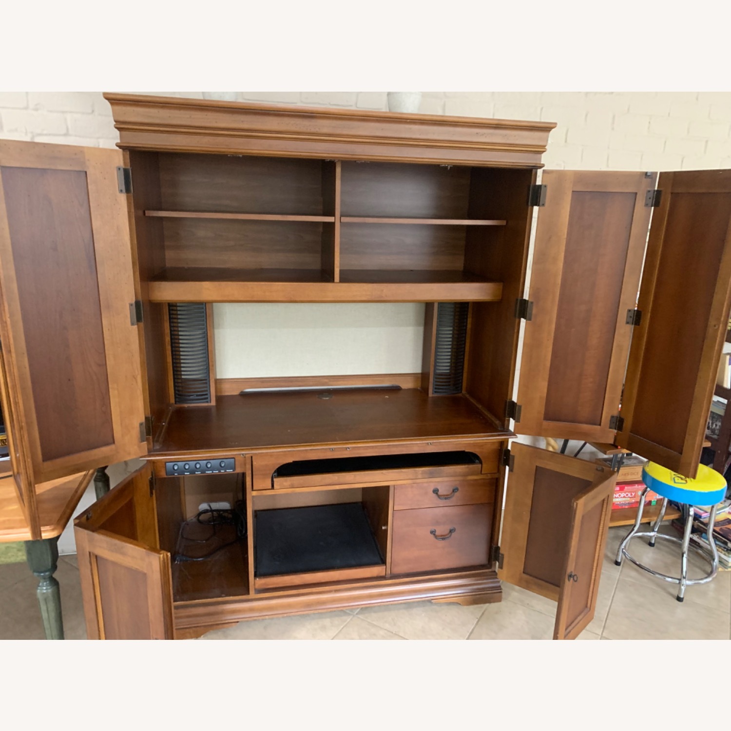 Computer Credenza/Hutch - image-4