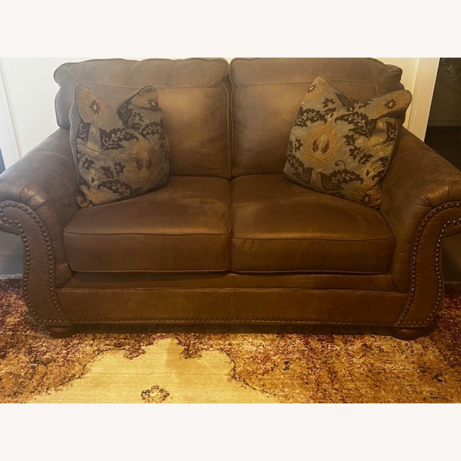 Ashley Furniture Larkinhurst Loveseat - image-1