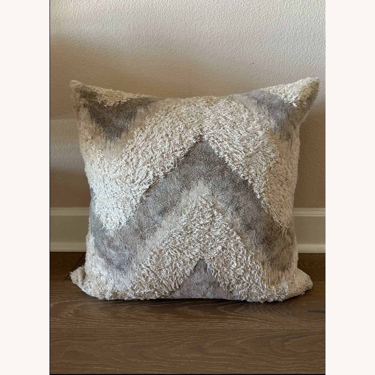 Z Gallerie Set of 3 Modern Throw Pillows - image-3