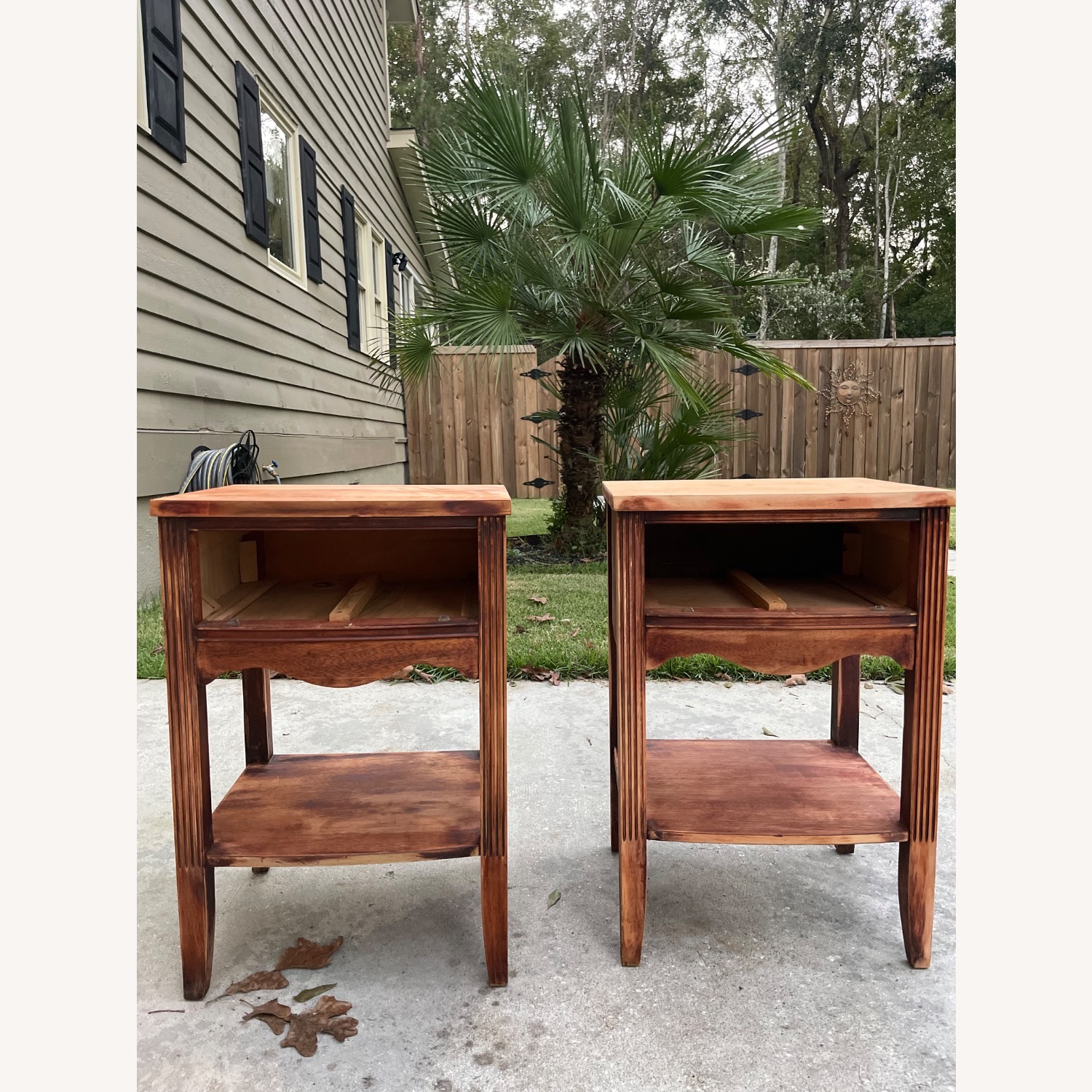 Mid-Century Hepplewhite Federal Style Nightstands  - image-27