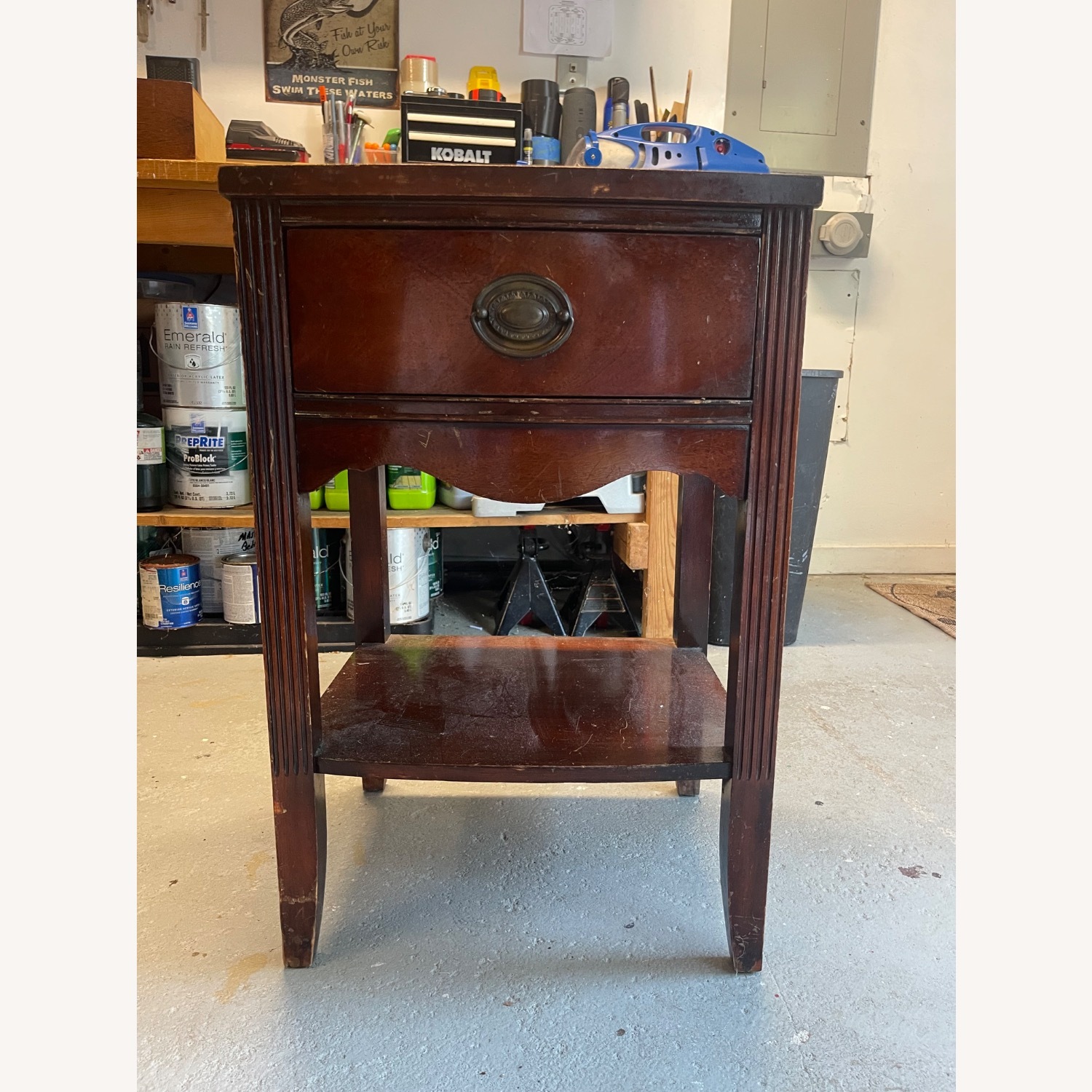 Mid-Century Hepplewhite Federal Style Nightstands  - image-26