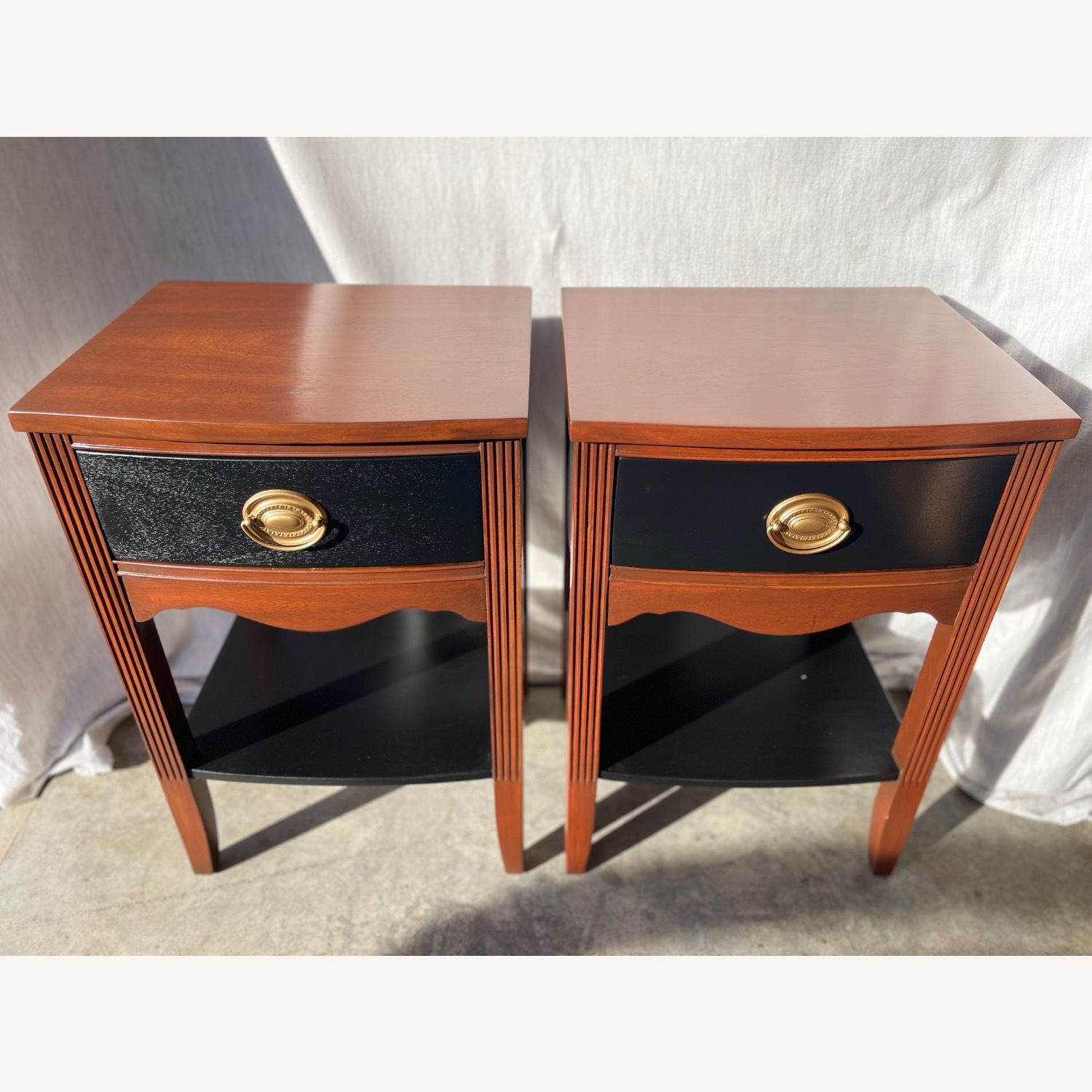 Mid-Century Hepplewhite Federal Style Nightstands  - image-16