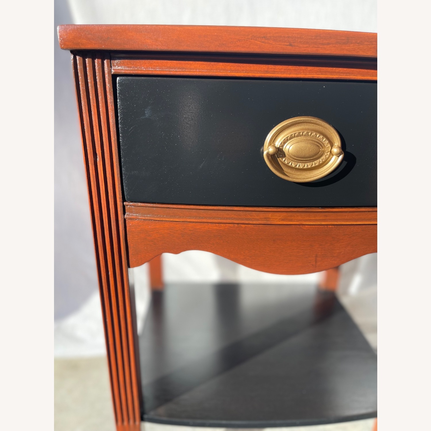 Mid-Century Hepplewhite Federal Style Nightstands  - image-11