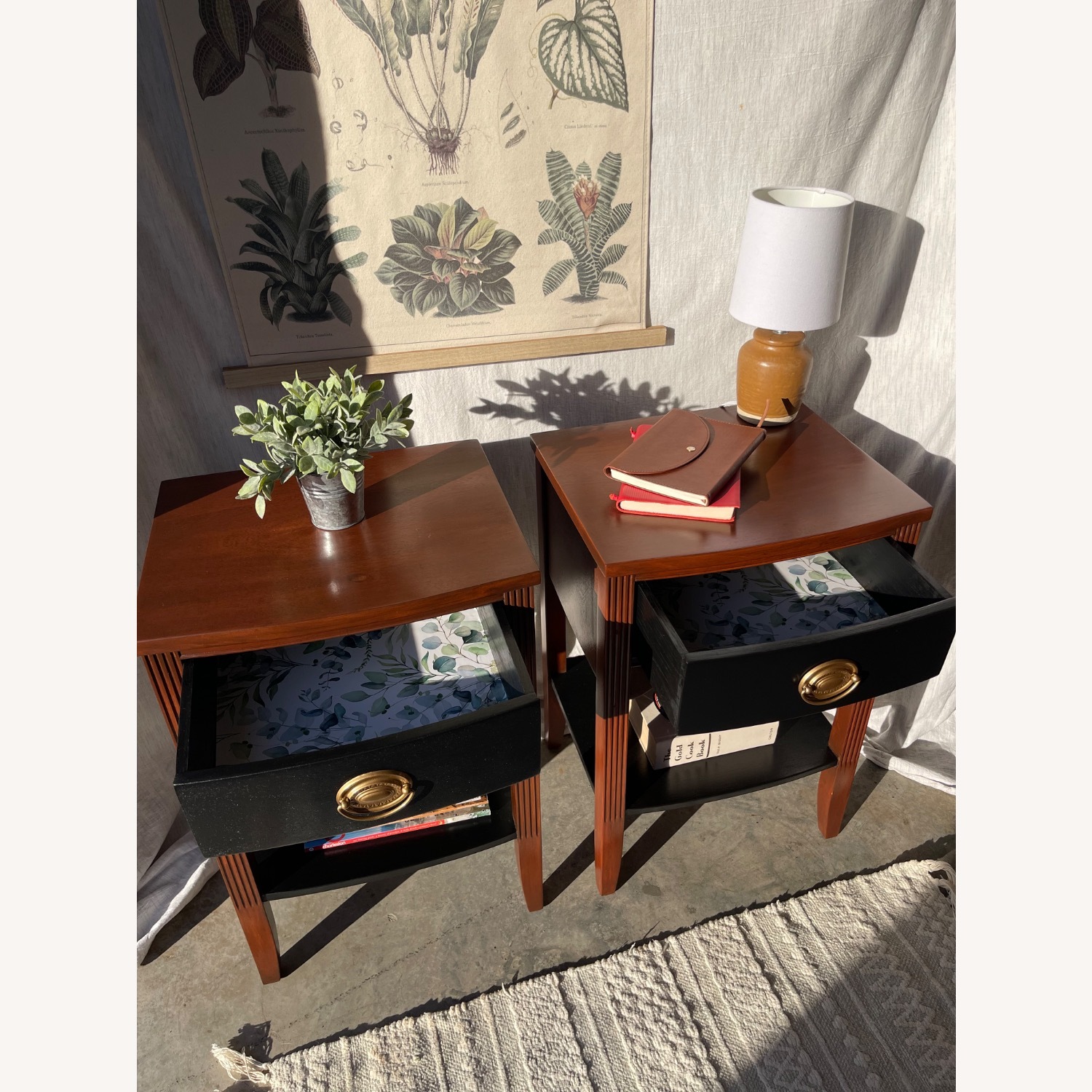 Mid-Century Hepplewhite Federal Style Nightstands  - image-5