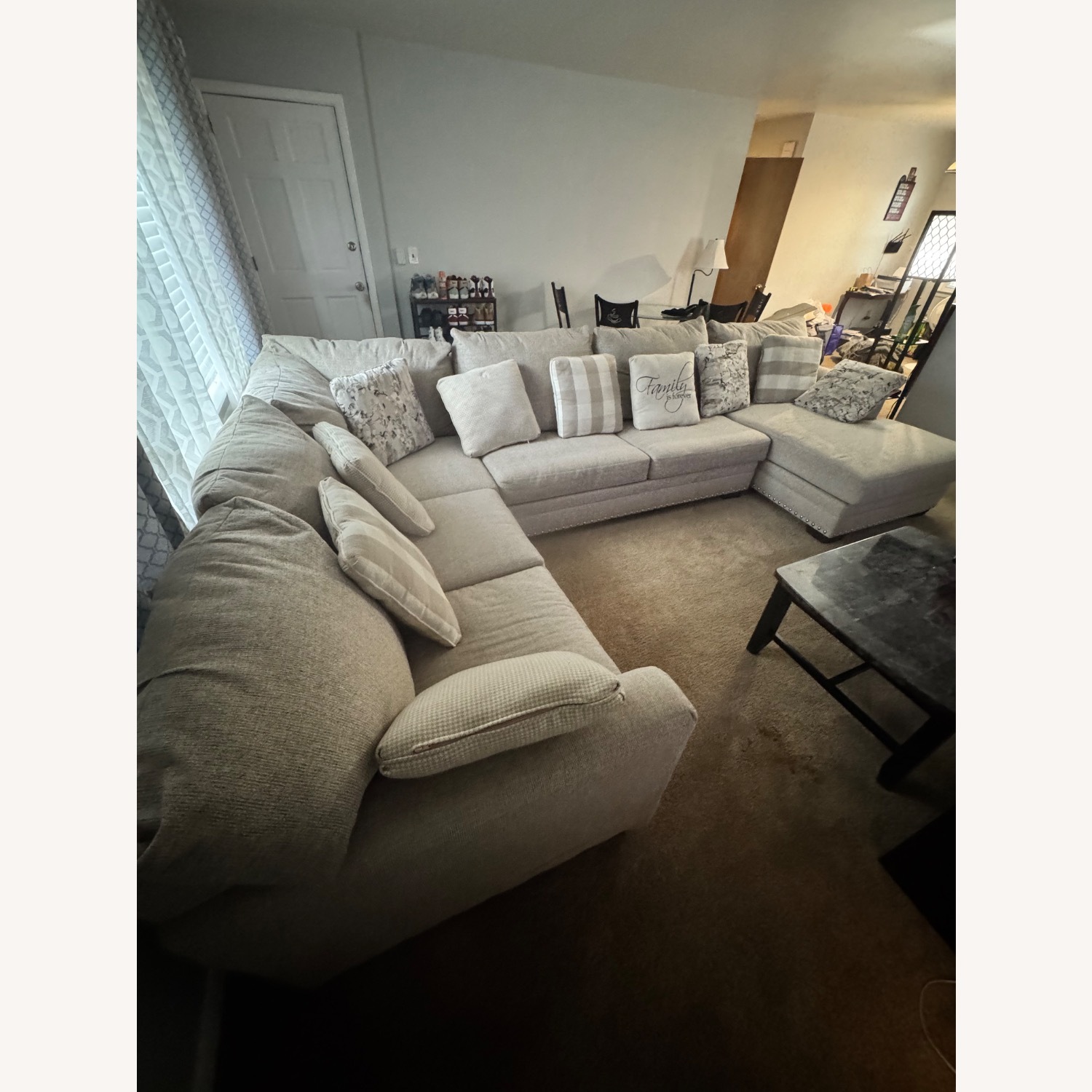 Bob's Cottage Chic 4 Piece Sectional W Bed - image-1