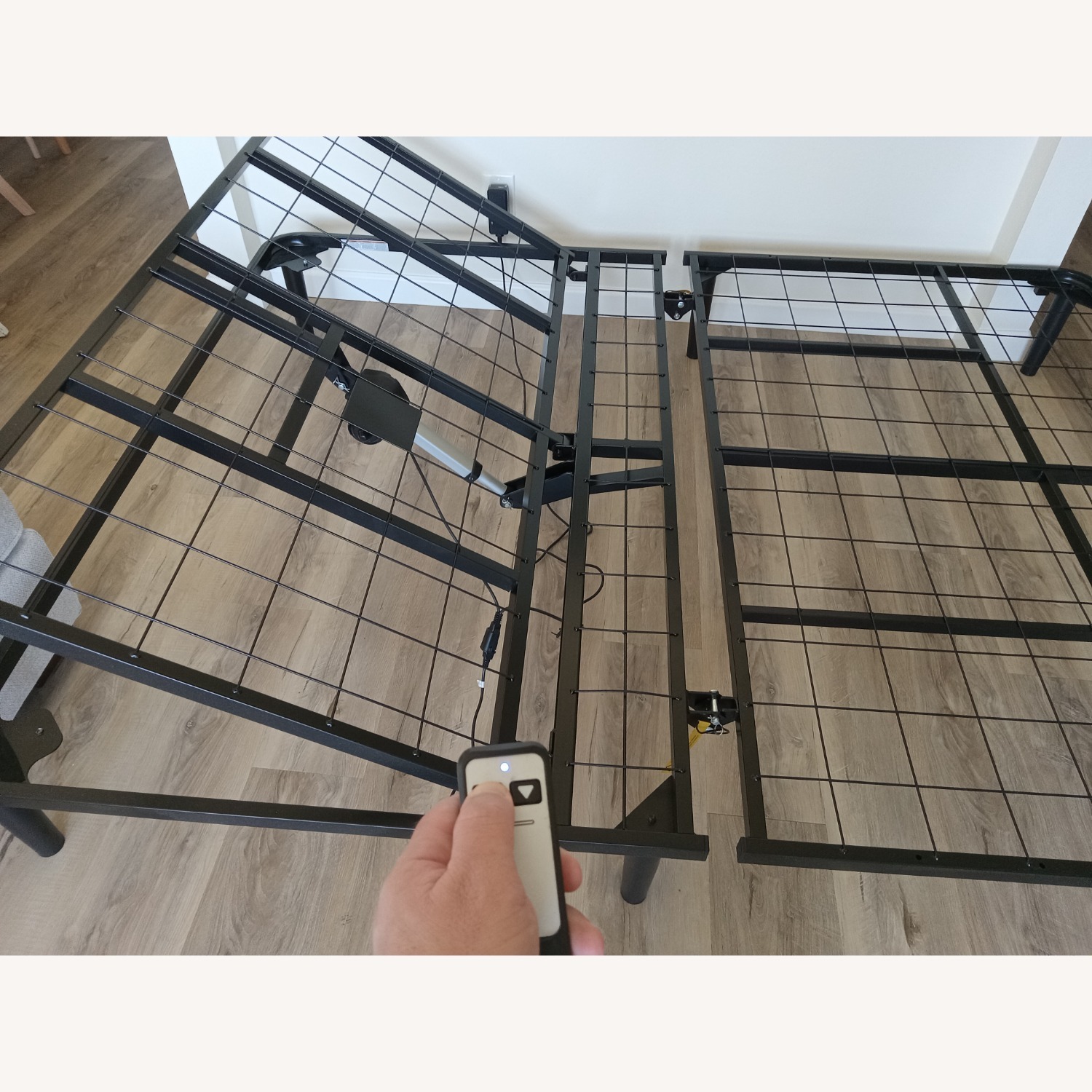Adjustable Bed Frame - image-2